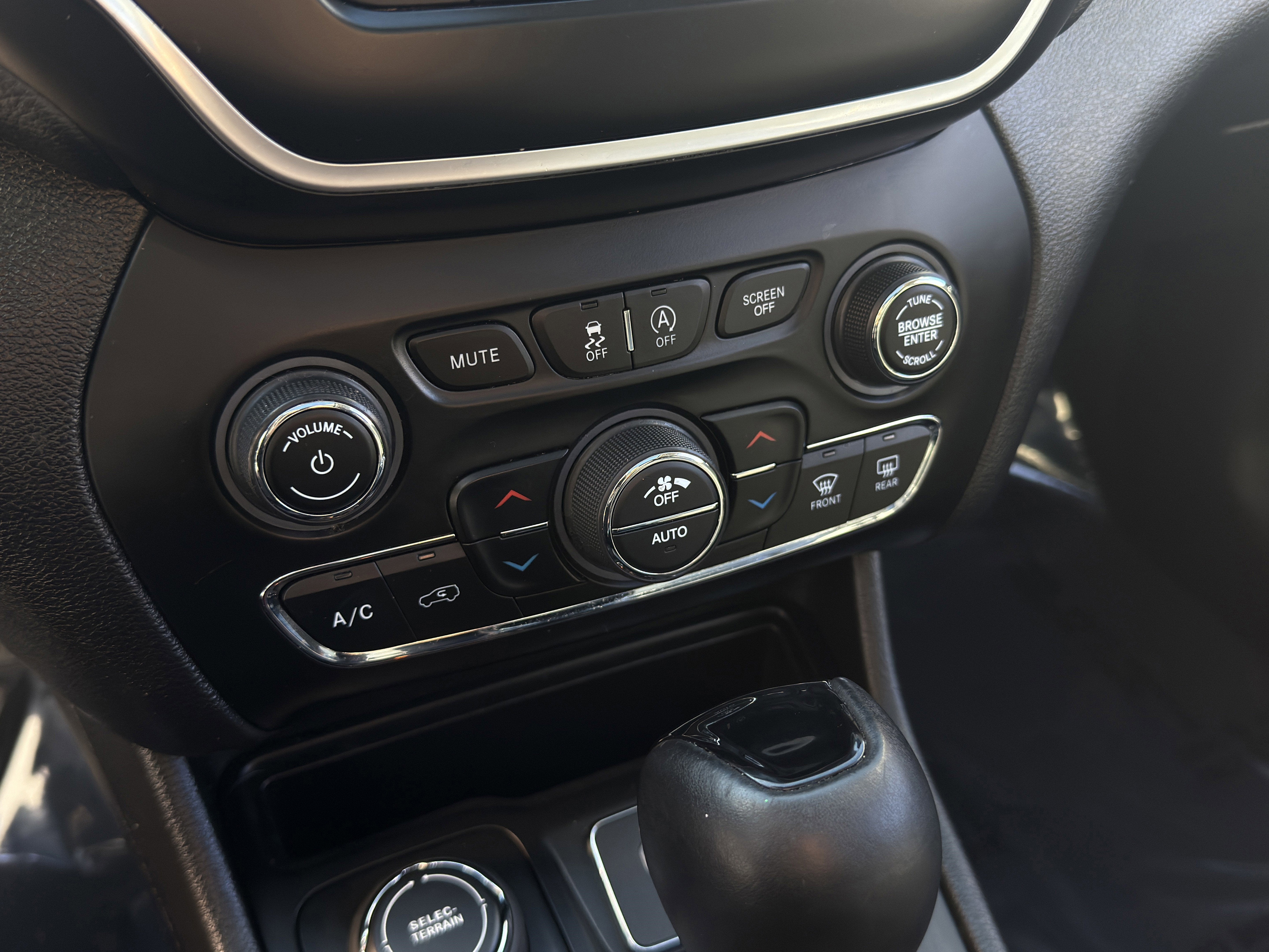 2020 Jeep Cherokee Altitude