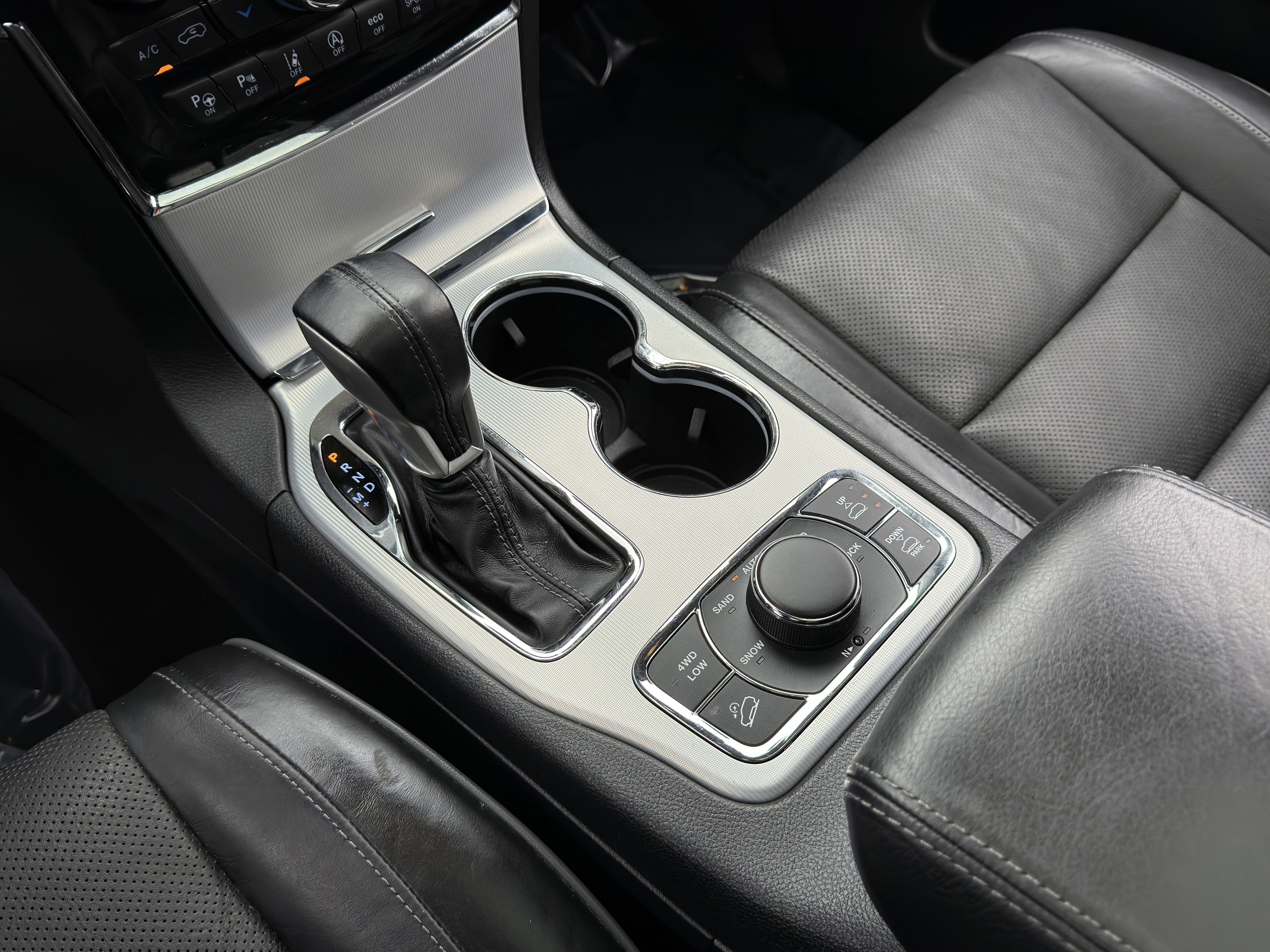 2020 Jeep Grand Cherokee Summit