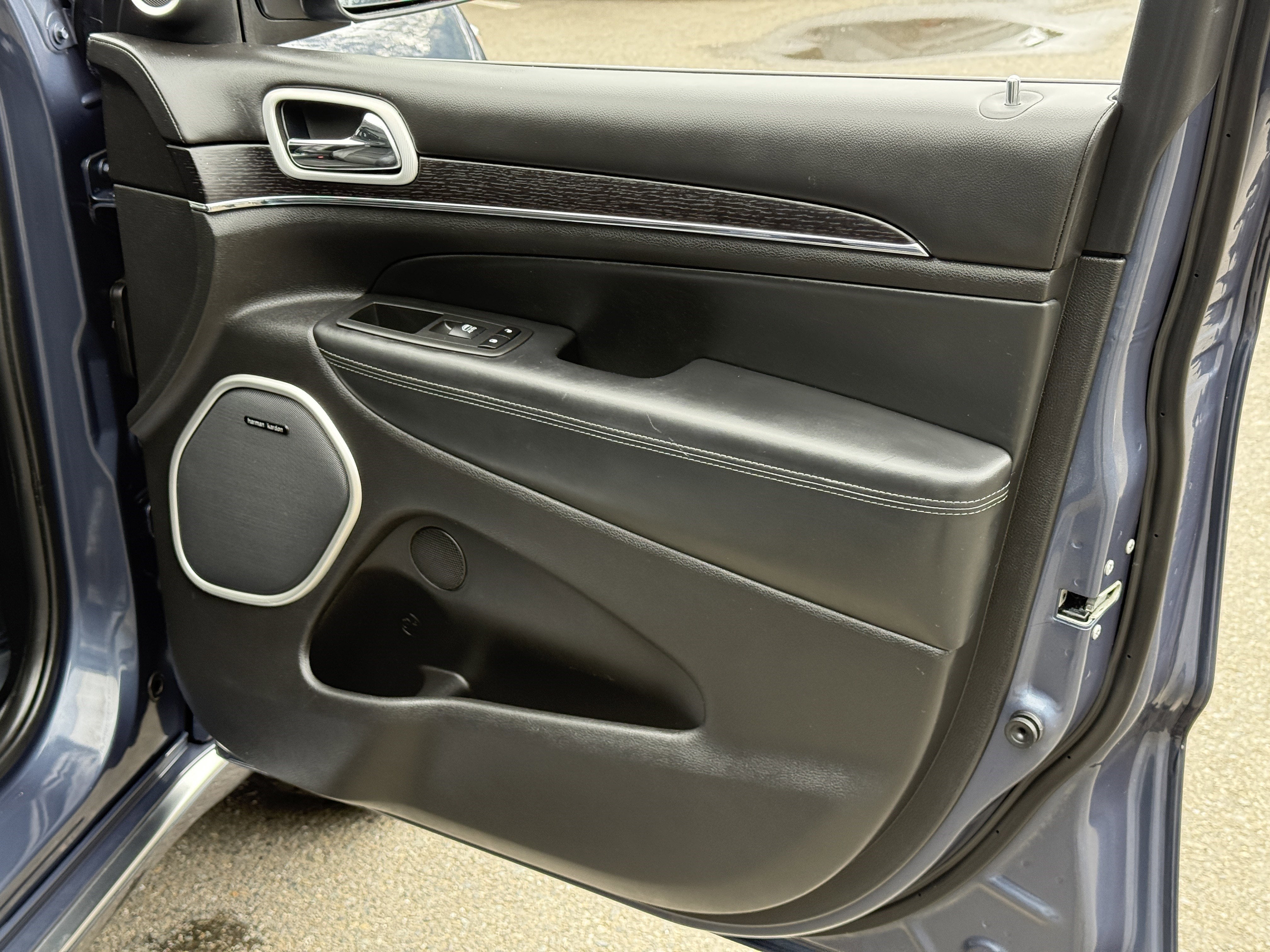 2020 Jeep Grand Cherokee Summit