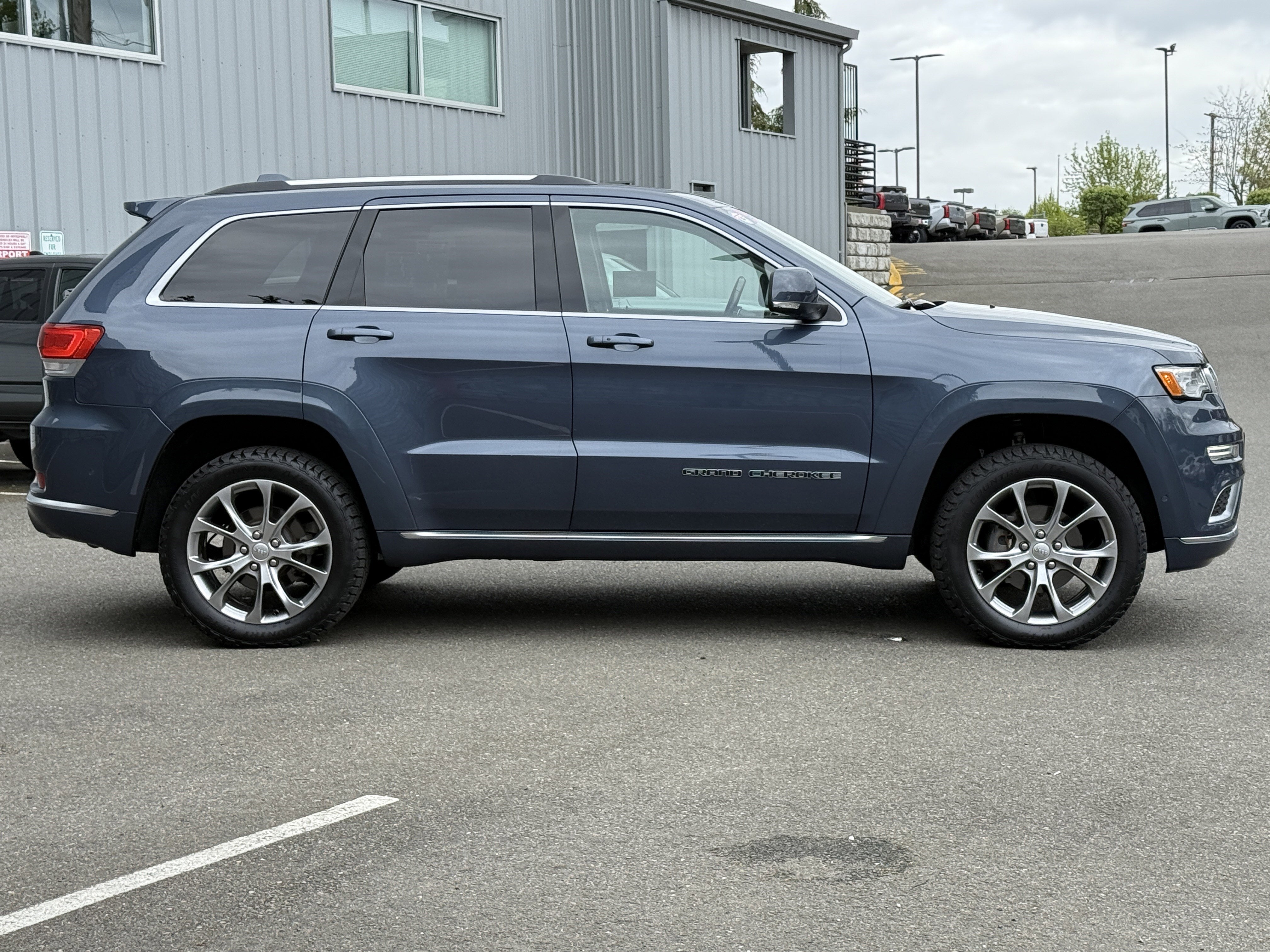 2020 Jeep Grand Cherokee Summit