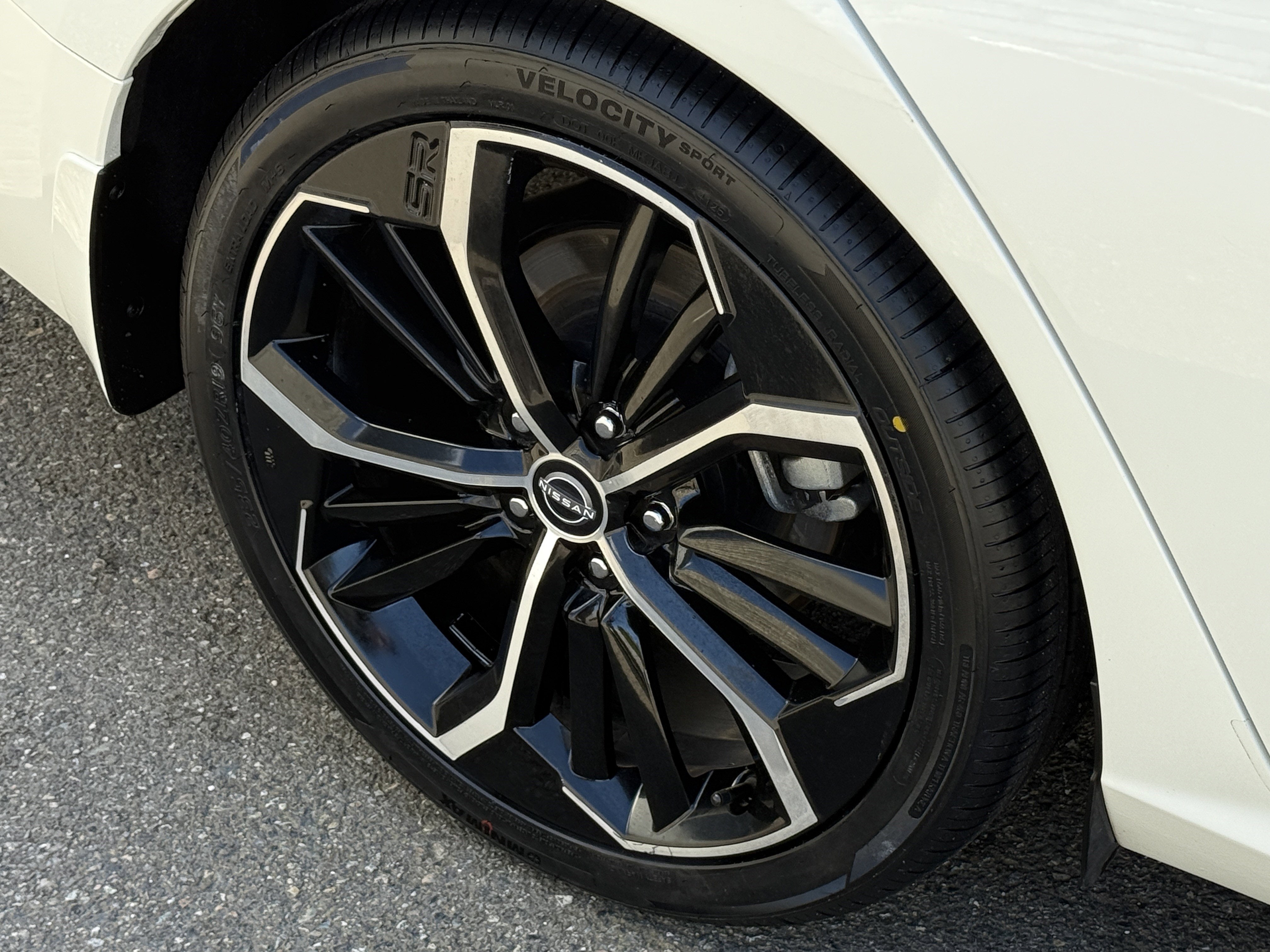 2025 Nissan Altima 2.5 SR
