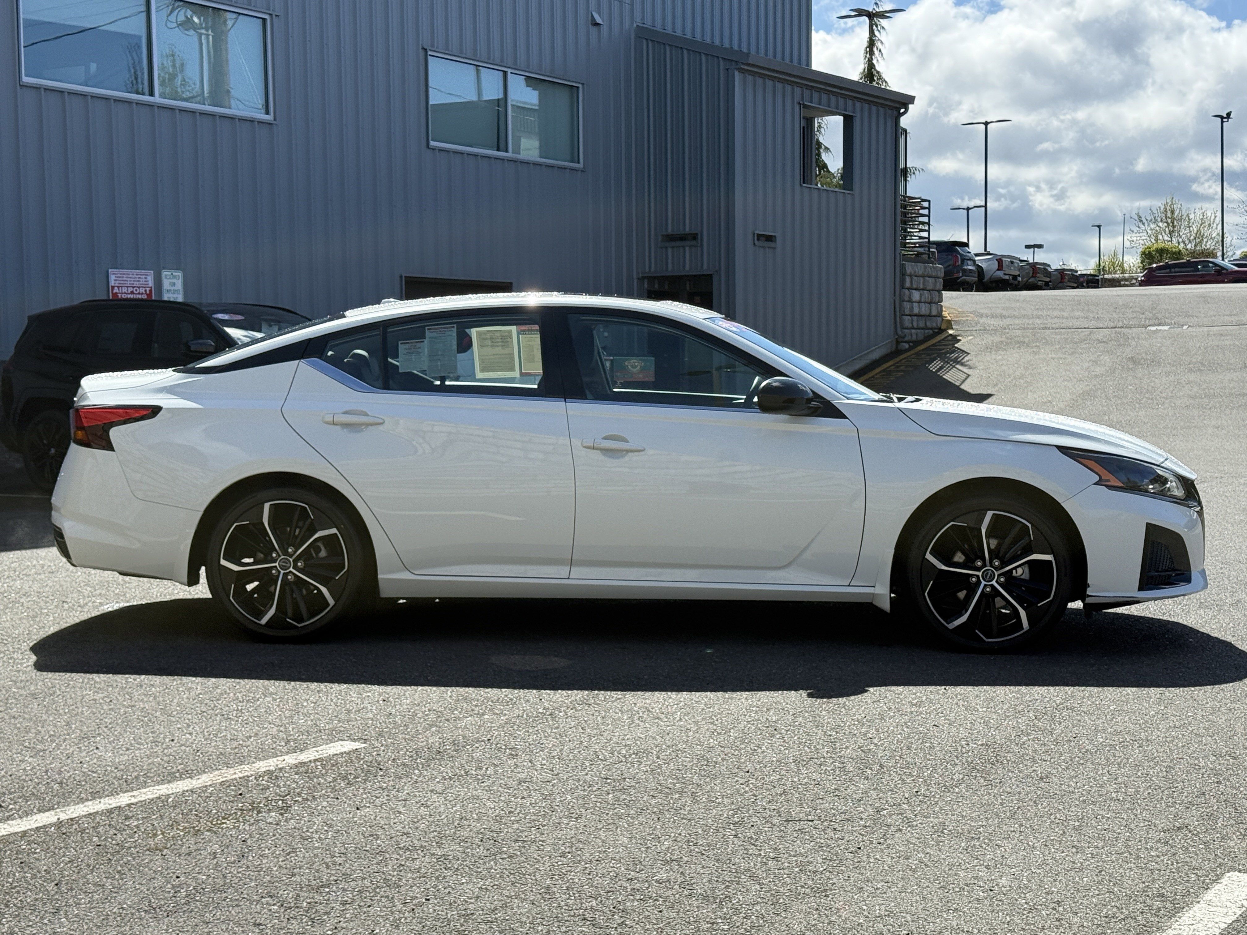 2025 Nissan Altima 2.5 SR