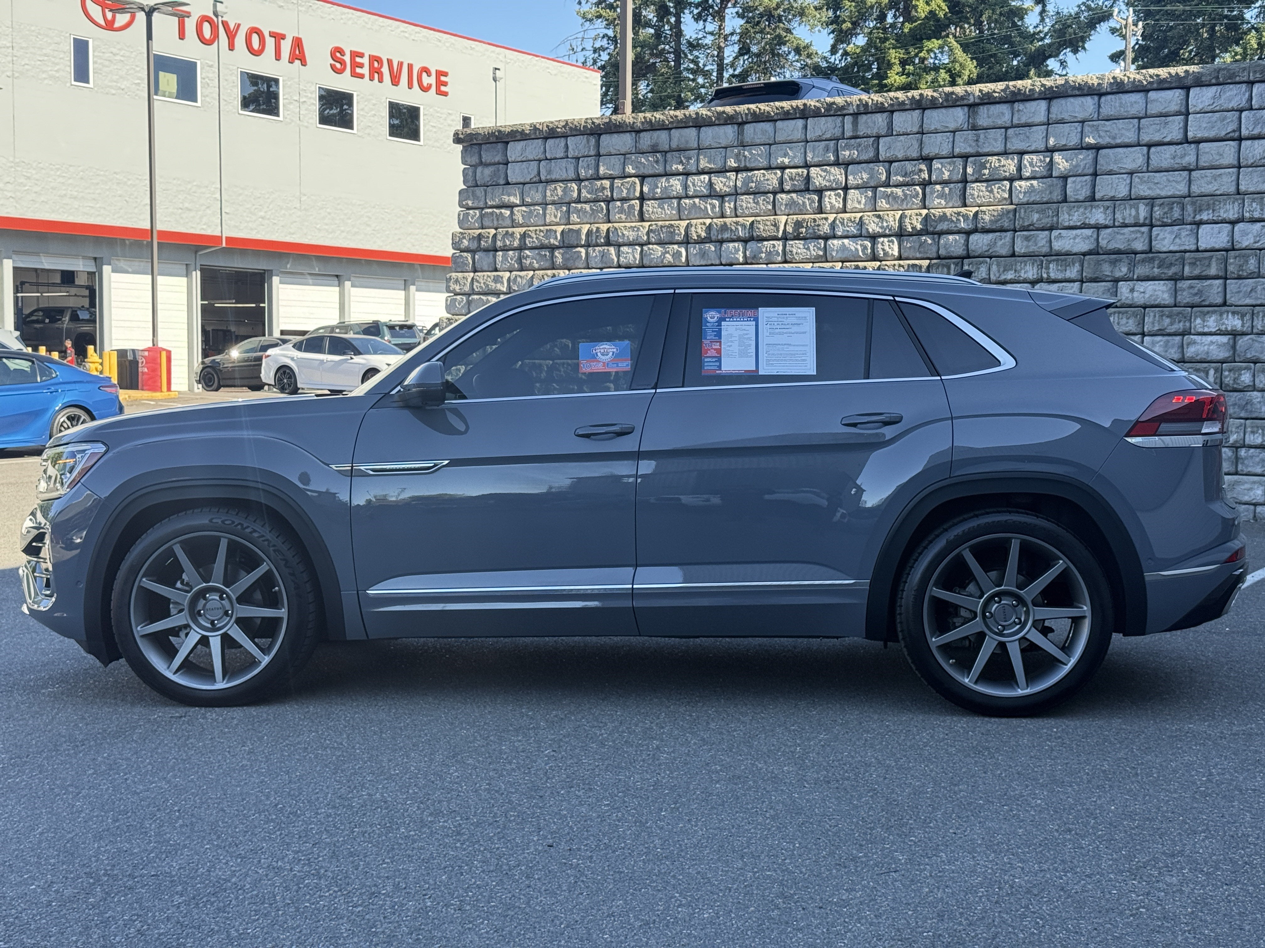 2024 Volkswagen Atlas Cross Sport SEL Premium R-Line 4Motion