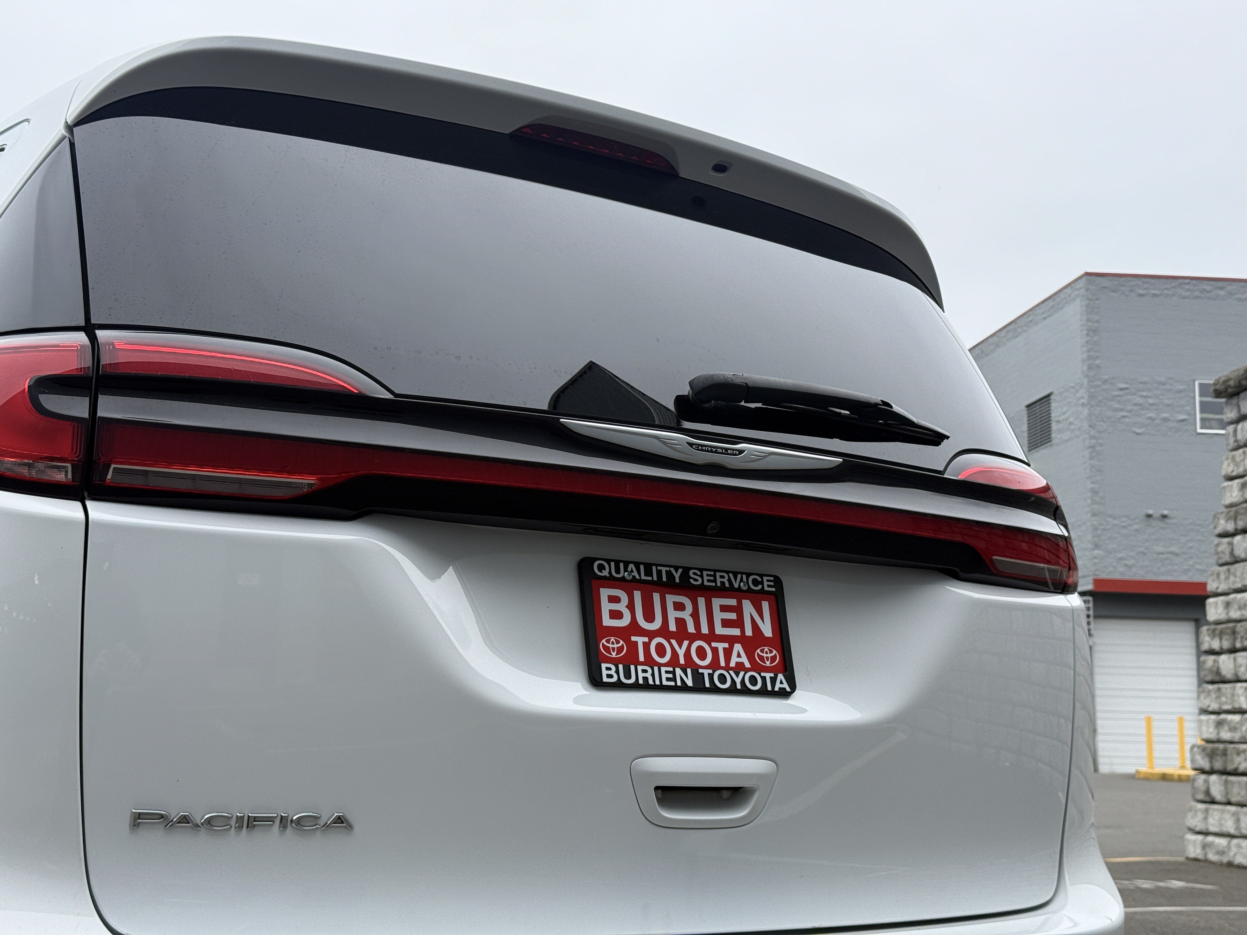 2024 Chrysler Pacifica Touring L