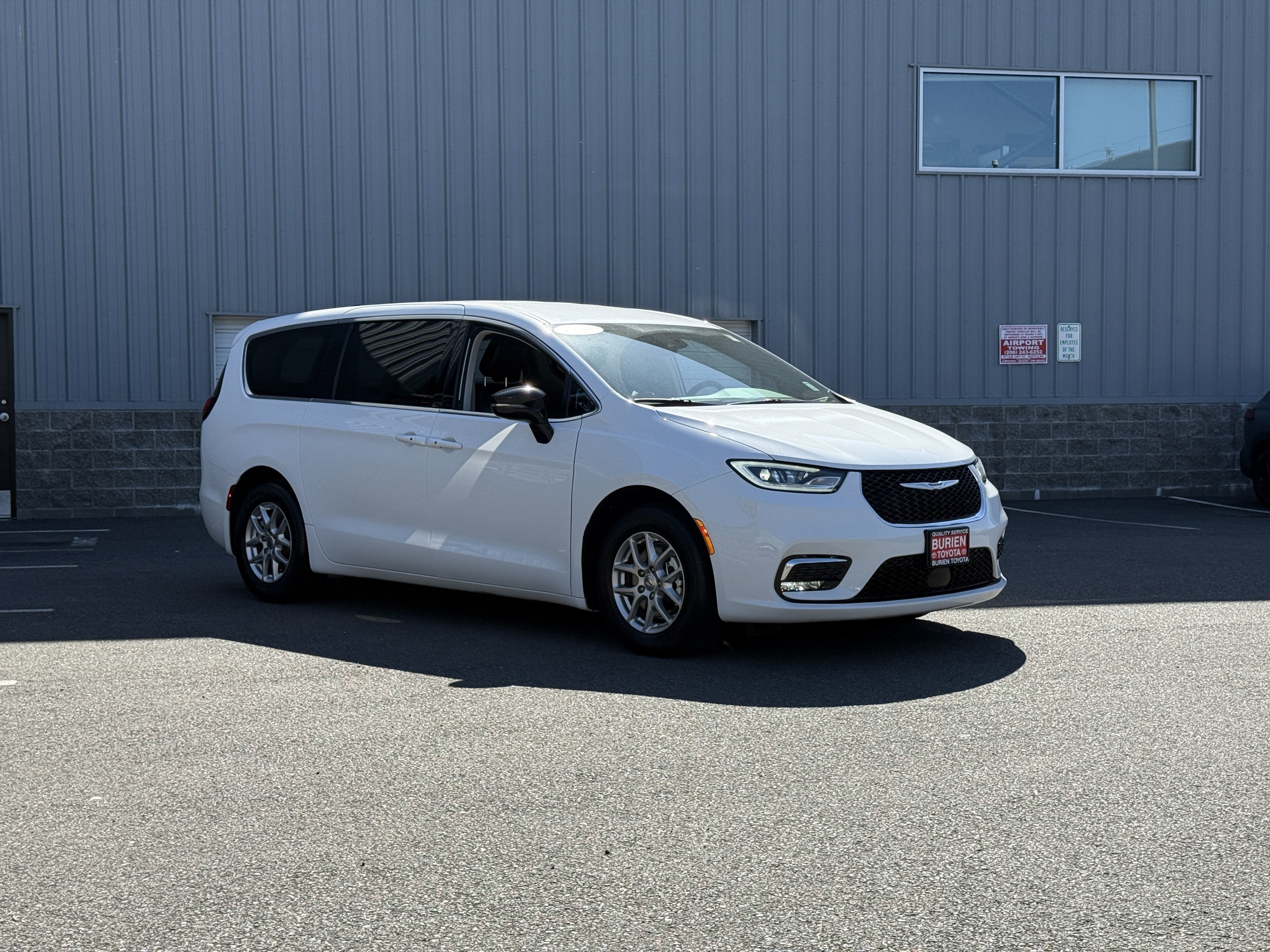 2024 Chrysler Pacifica Touring L