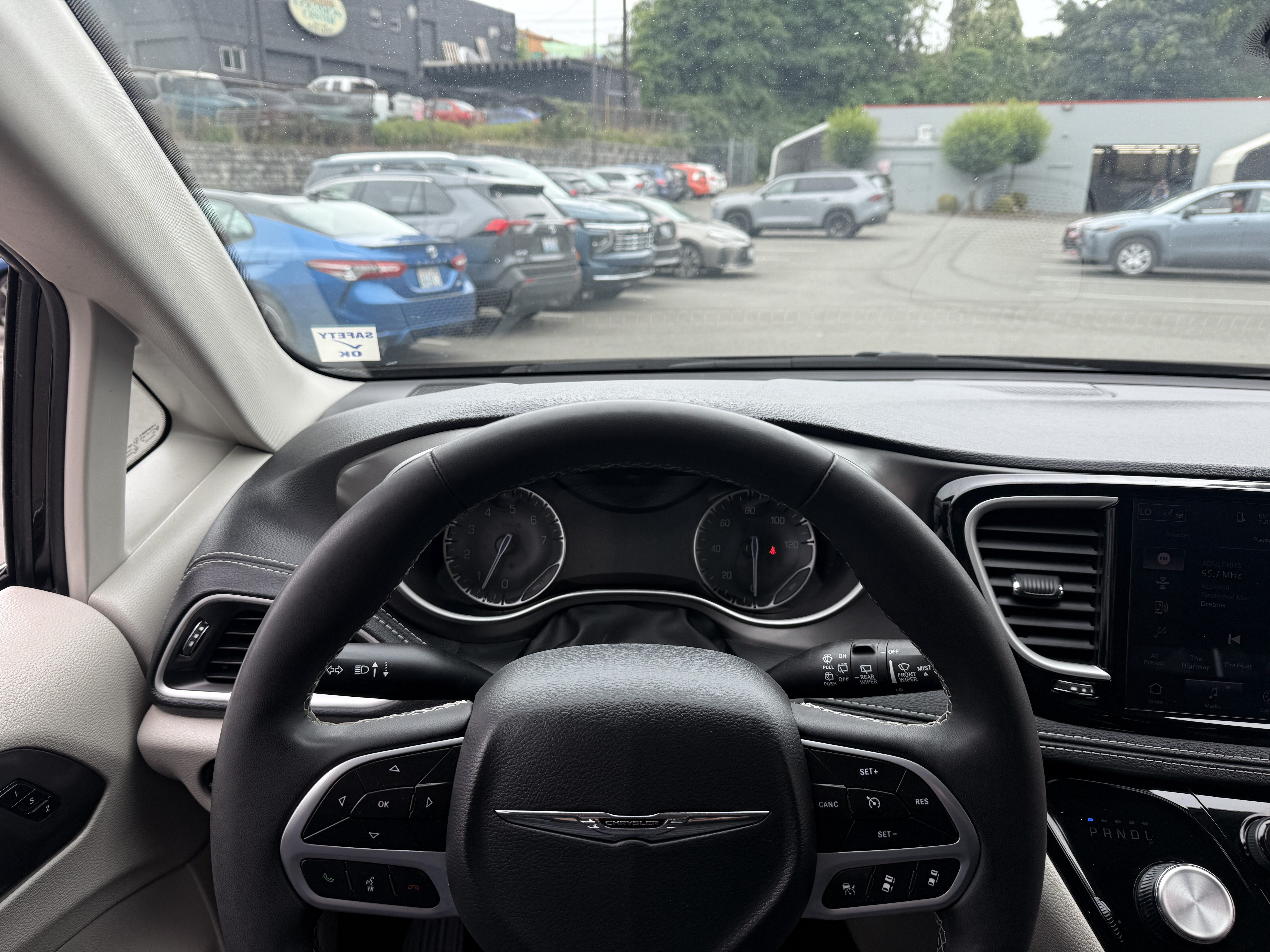 2024 Chrysler Pacifica Touring L