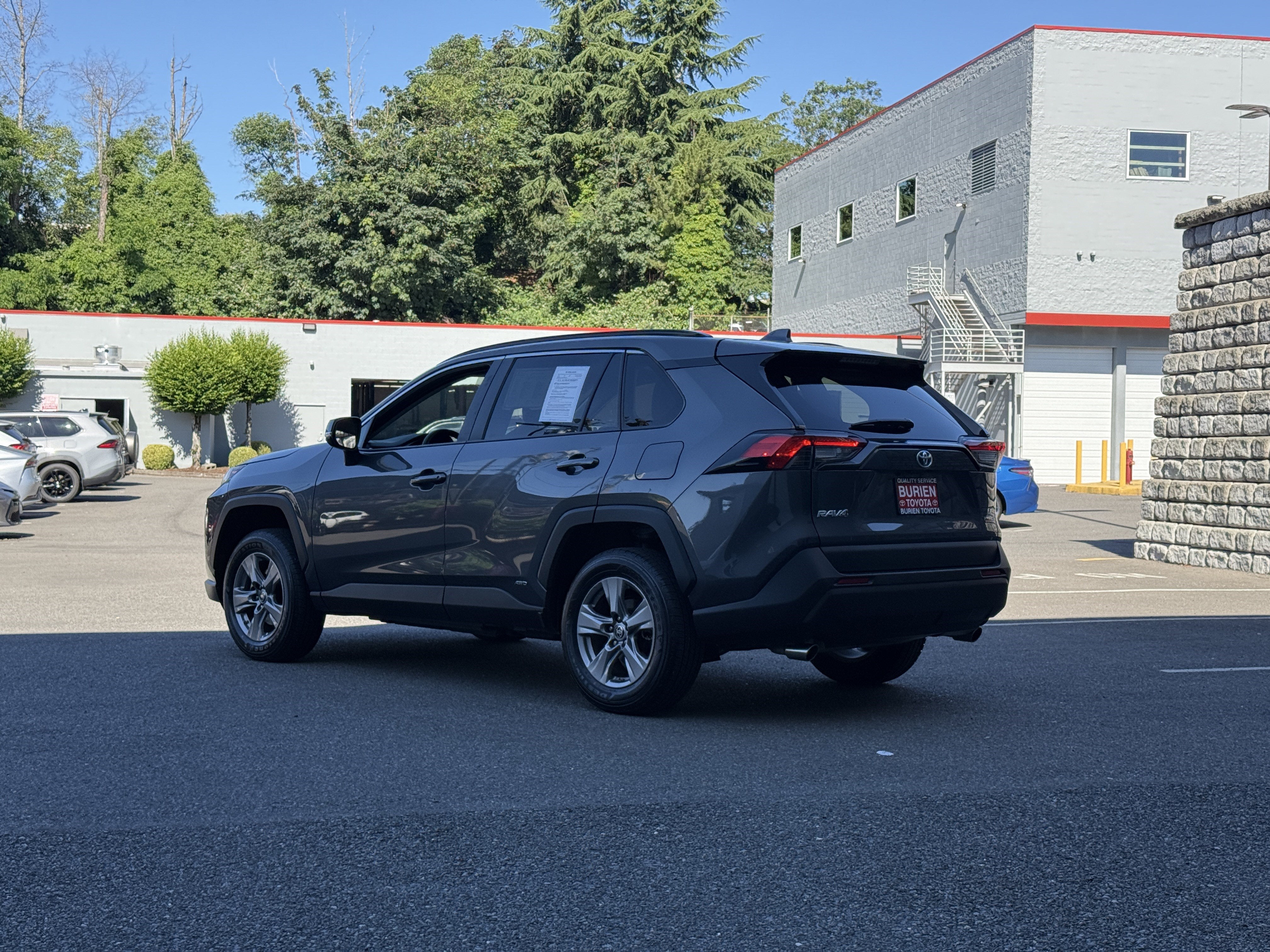 2024 Toyota RAV4 LE