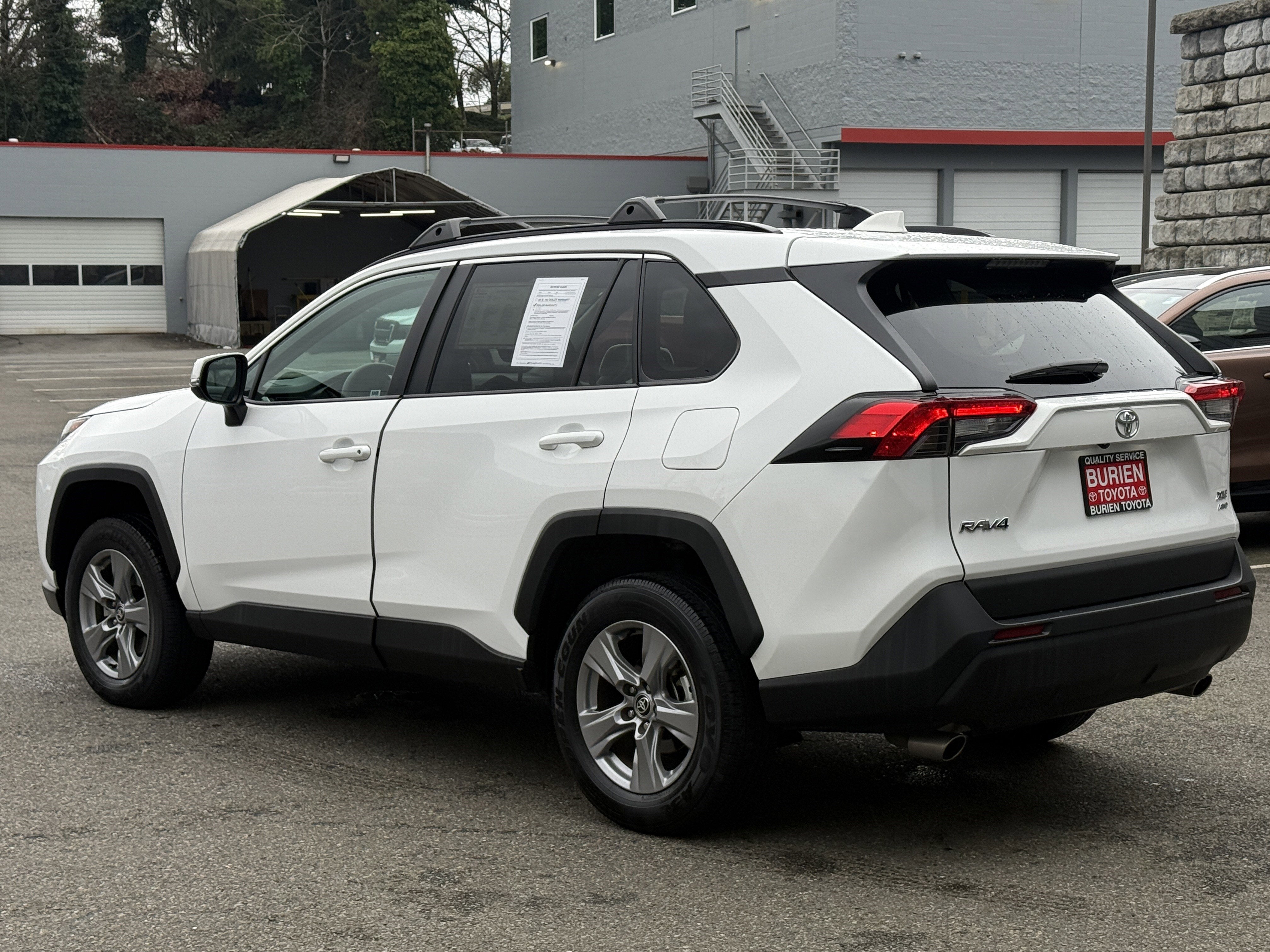 2024 Toyota RAV4 XLE
