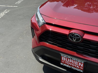 2025 Toyota RAV4 XLE
