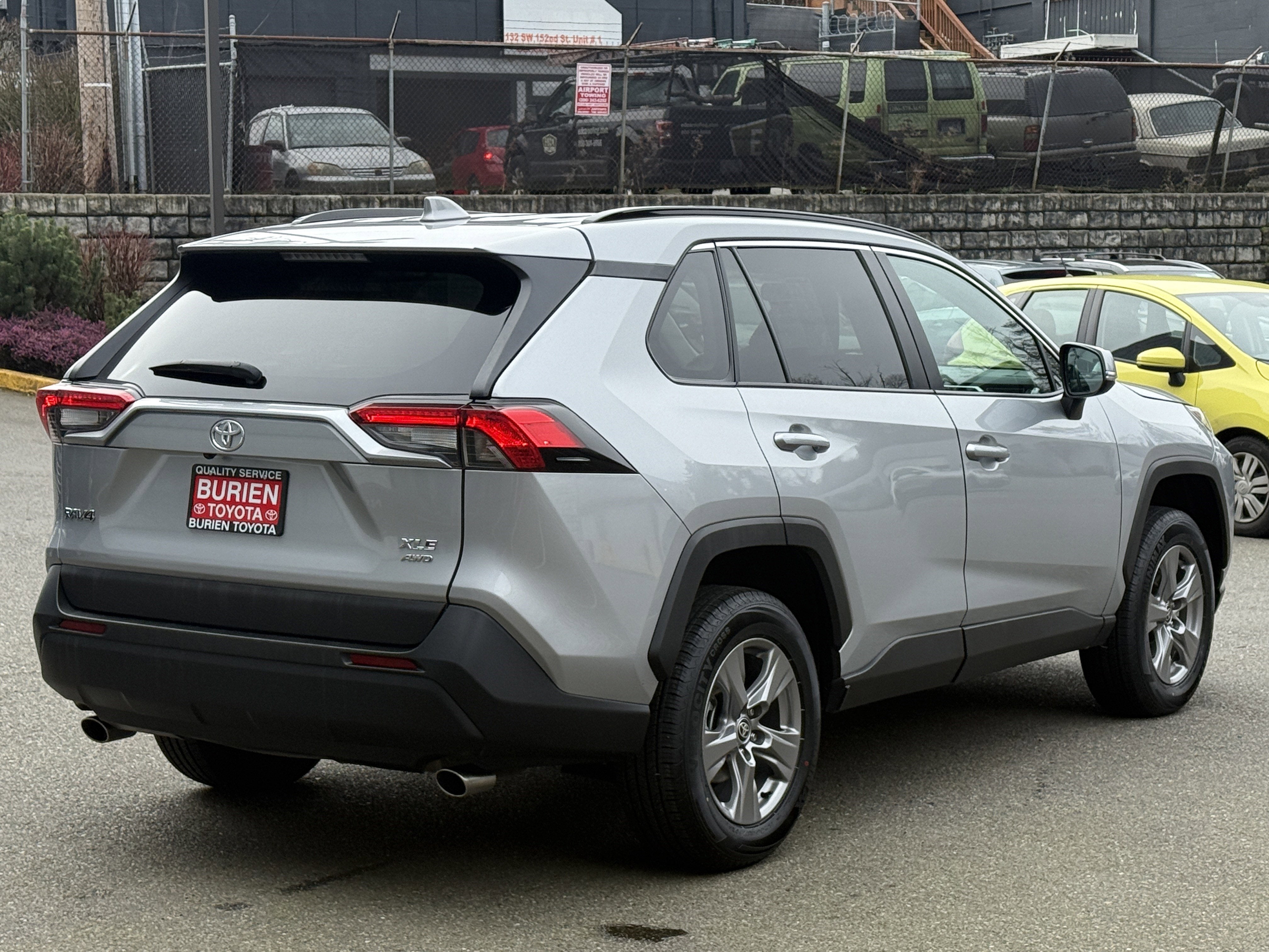 2024 Toyota RAV4 XLE