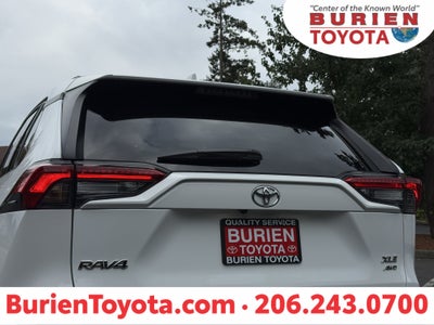 2025 Toyota RAV4 XLE