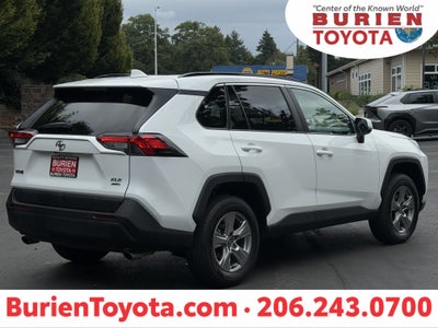 2025 Toyota RAV4 XLE
