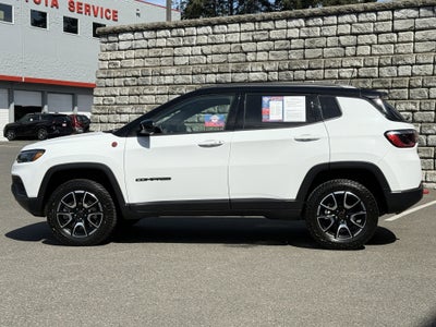 2025 Jeep Compass Trailhawk