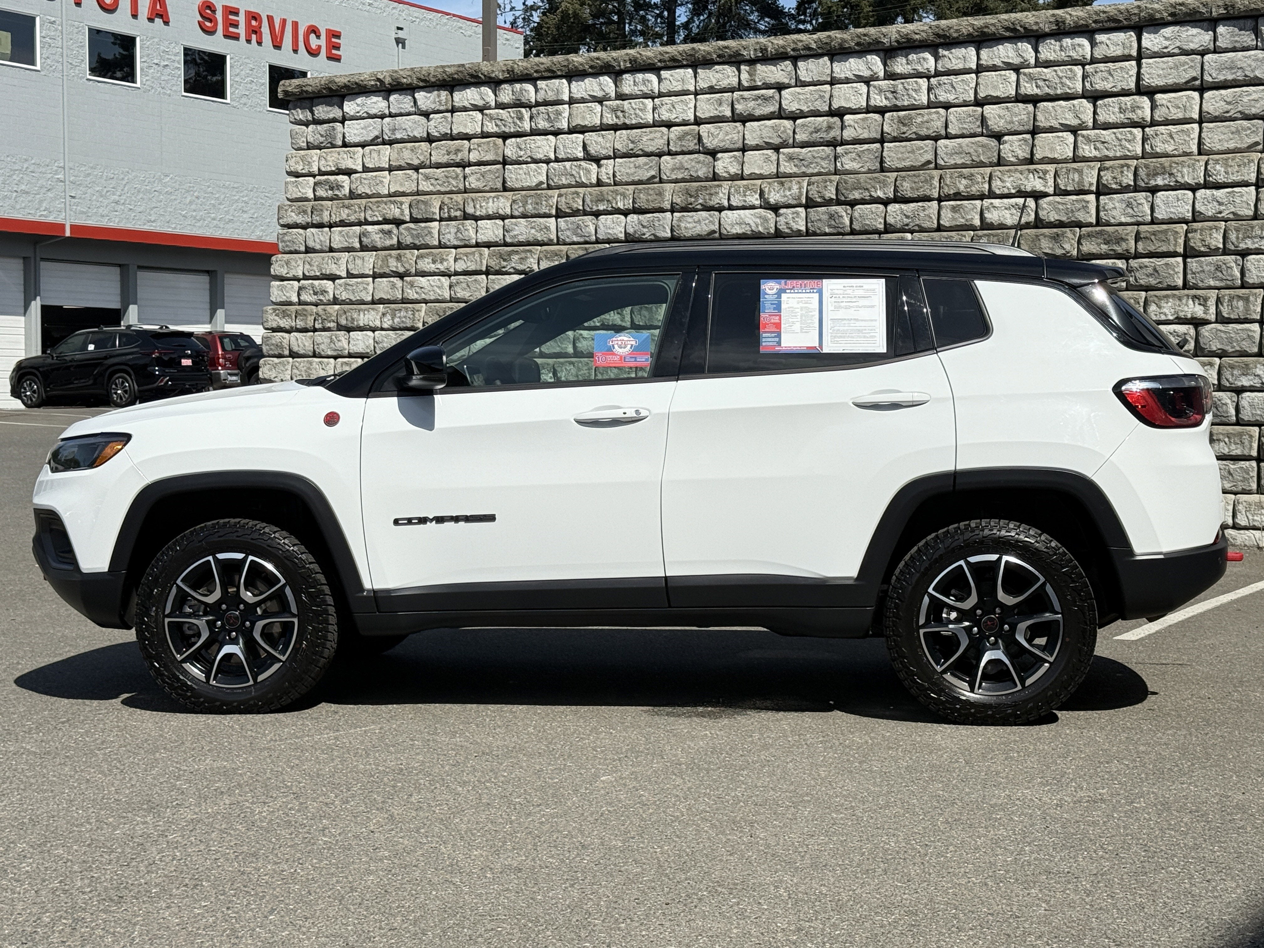2025 Jeep Compass Trailhawk