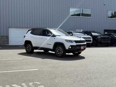 2025 Jeep Compass Trailhawk