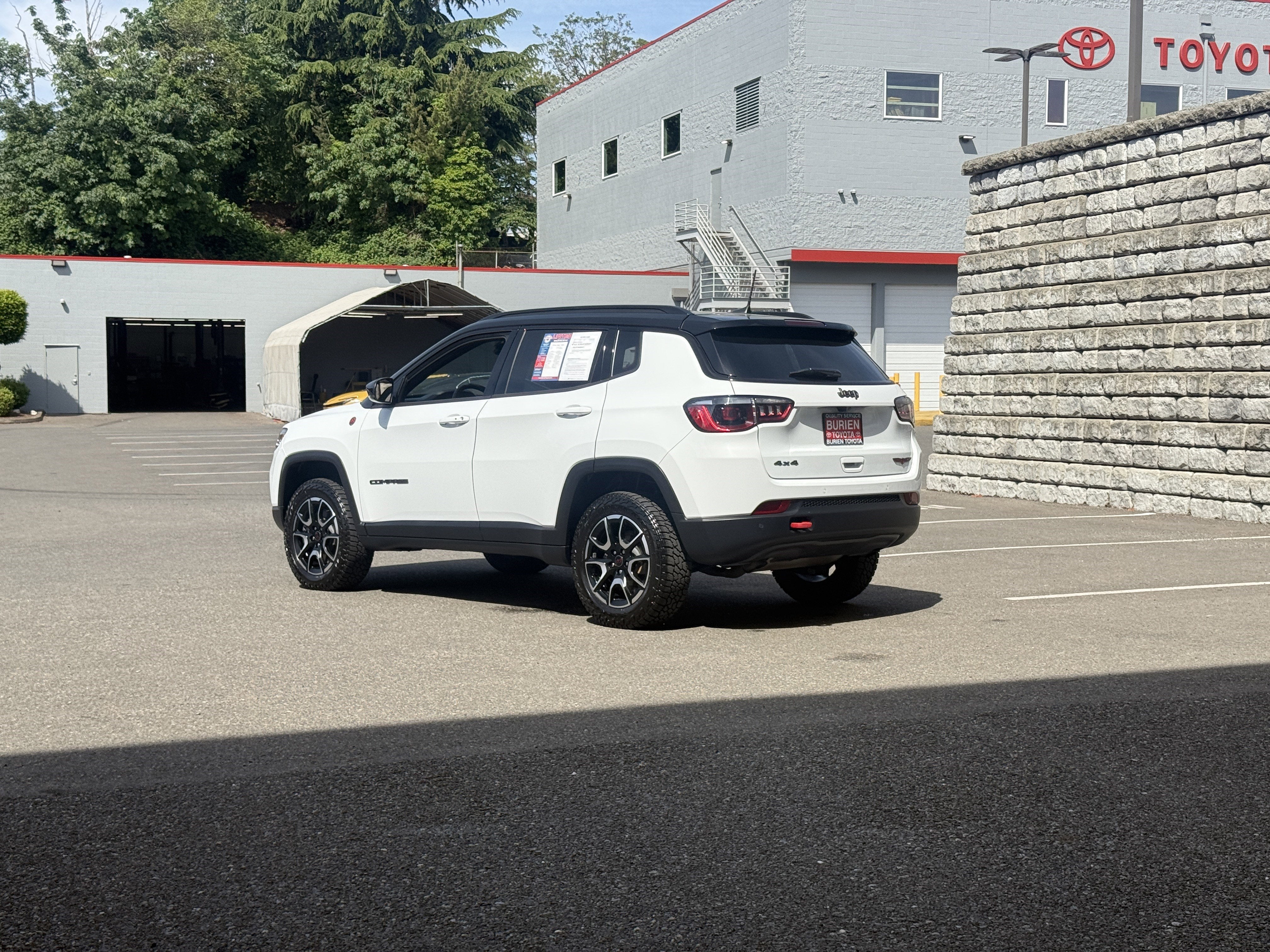 2025 Jeep Compass Trailhawk