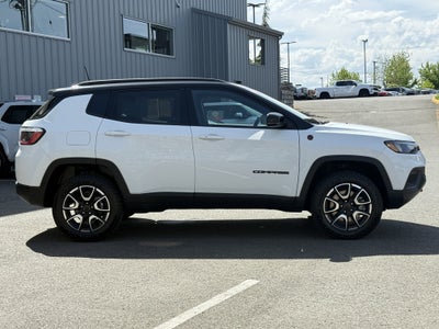 2025 Jeep Compass Trailhawk