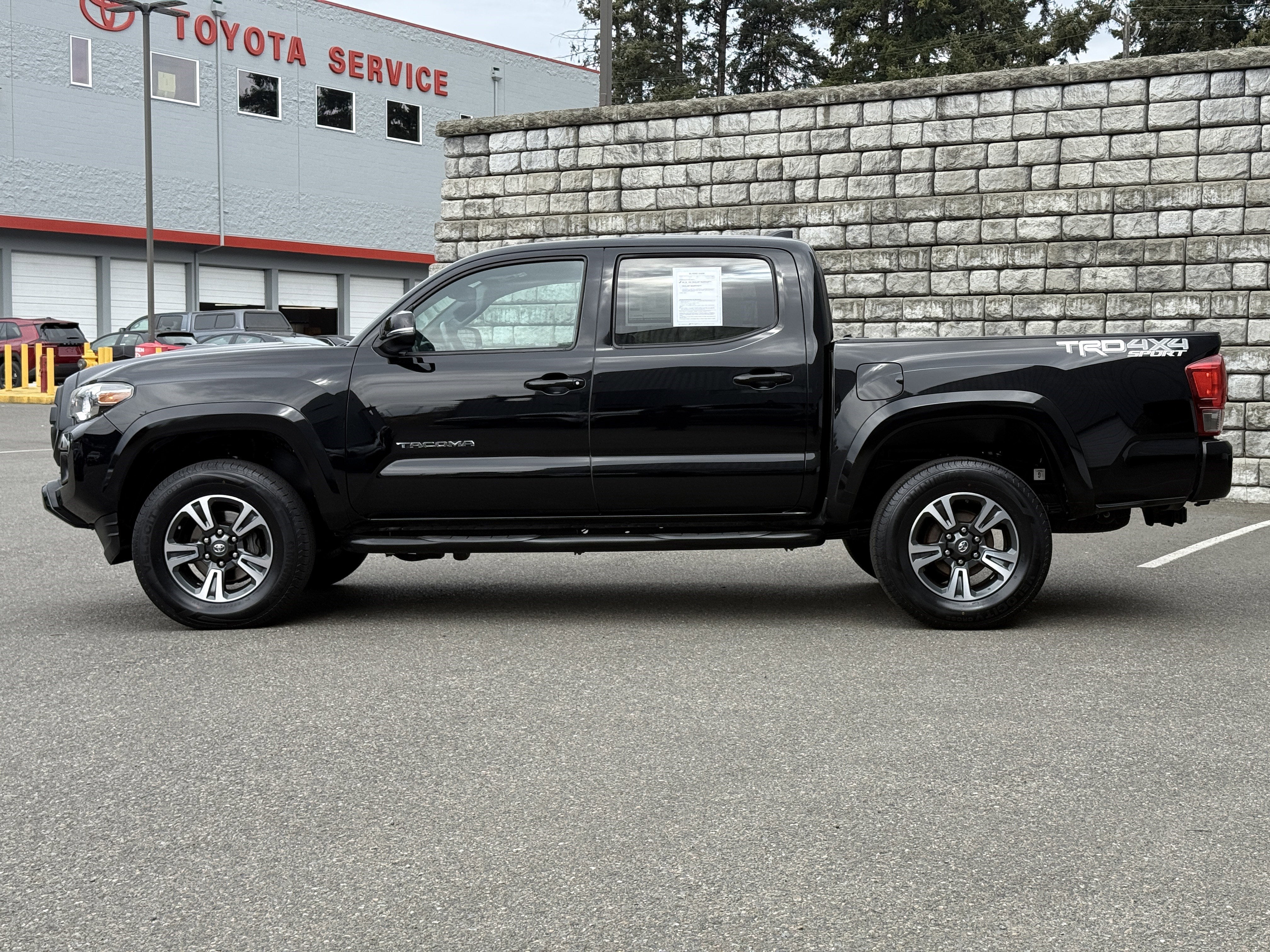 2016 Toyota Tacoma TRD Sport
