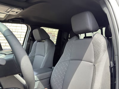 2025 Toyota Tacoma 4WD SR5