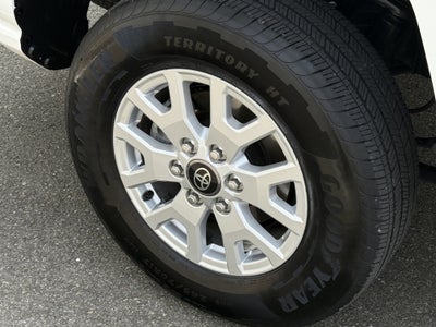 2025 Toyota Tacoma 4WD SR5