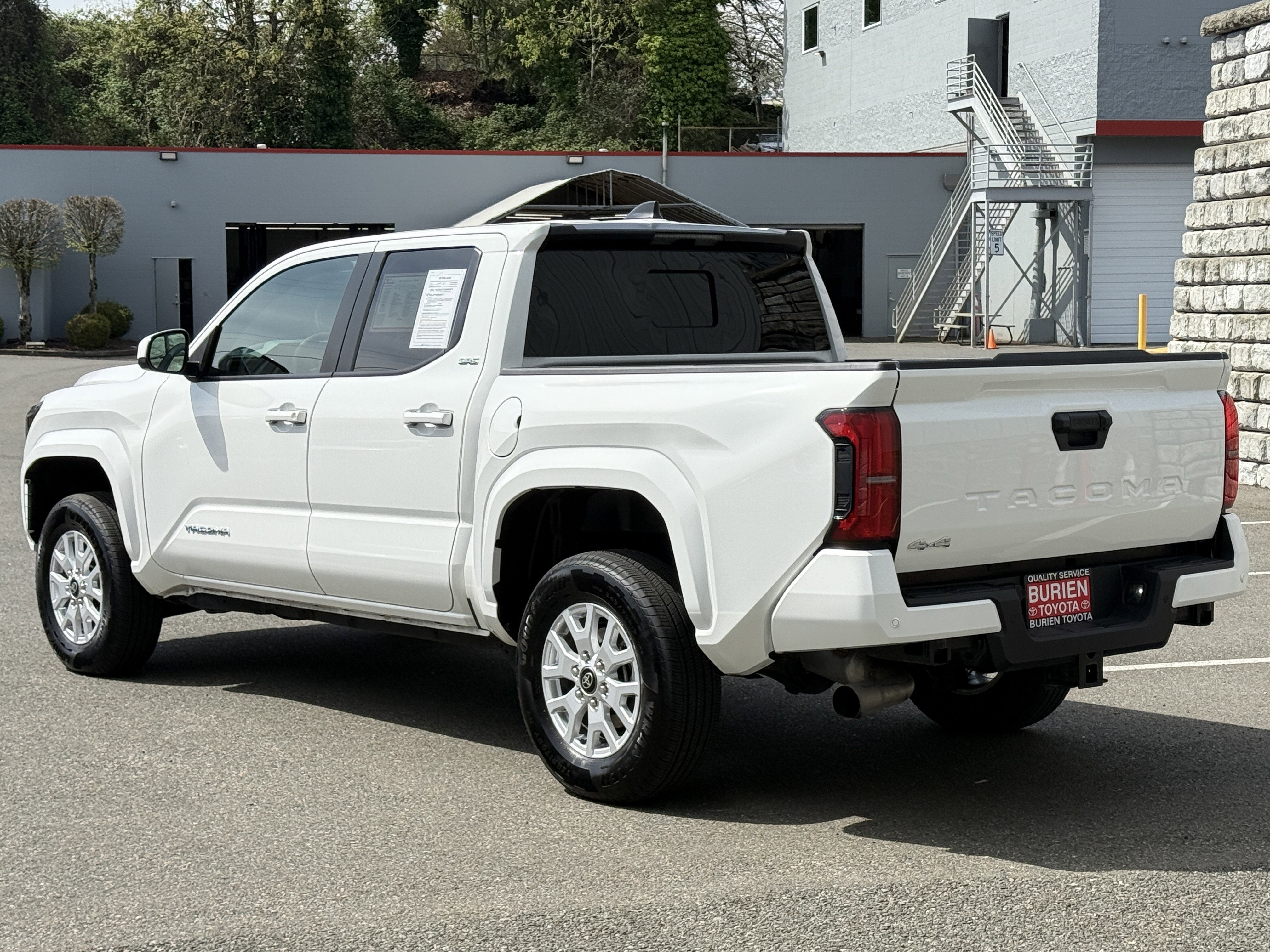 2025 Toyota Tacoma 4WD SR5