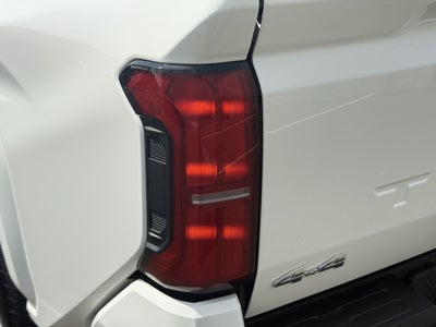 2025 Toyota Tacoma 4WD SR5