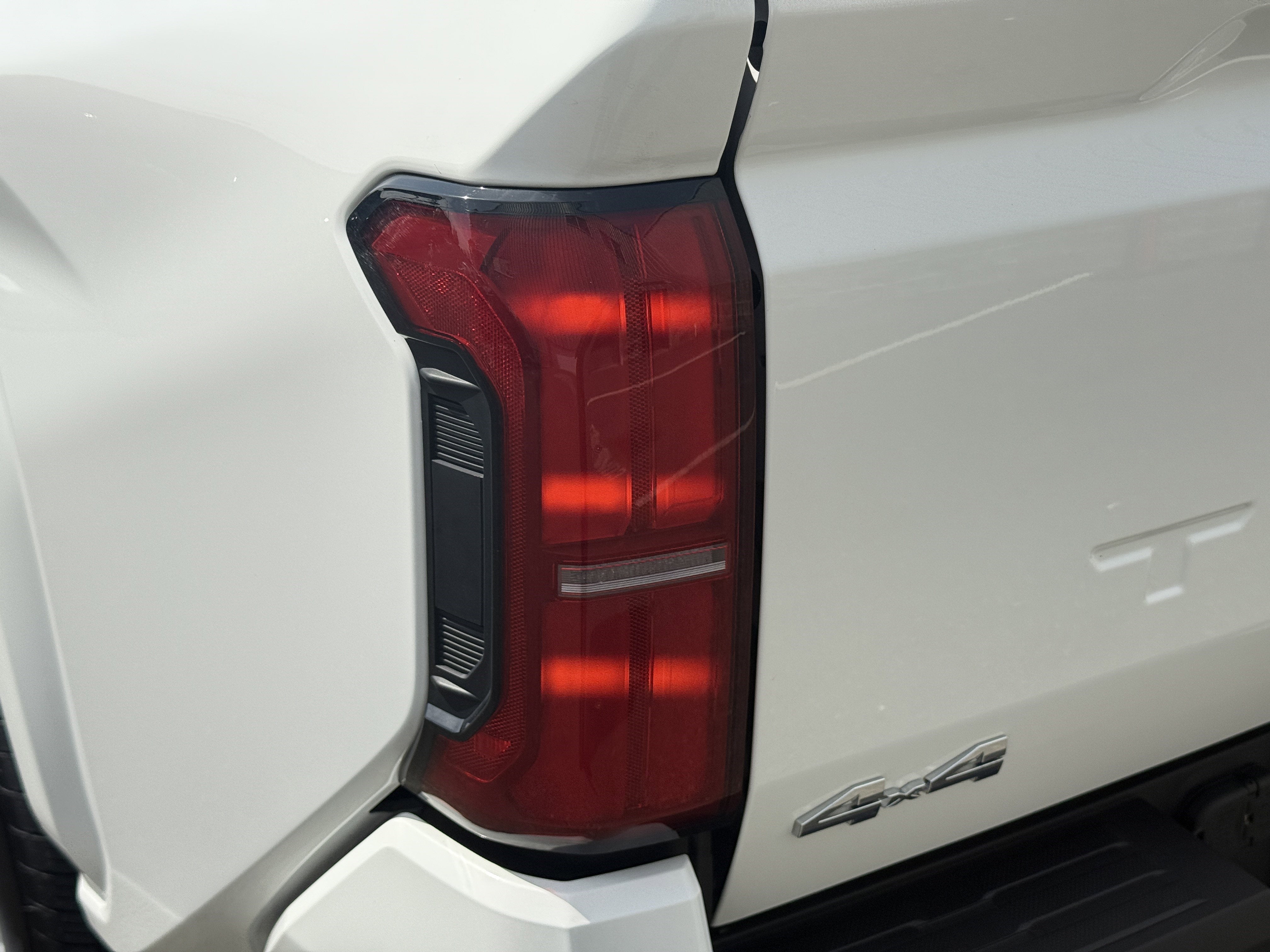 2025 Toyota Tacoma 4WD SR5