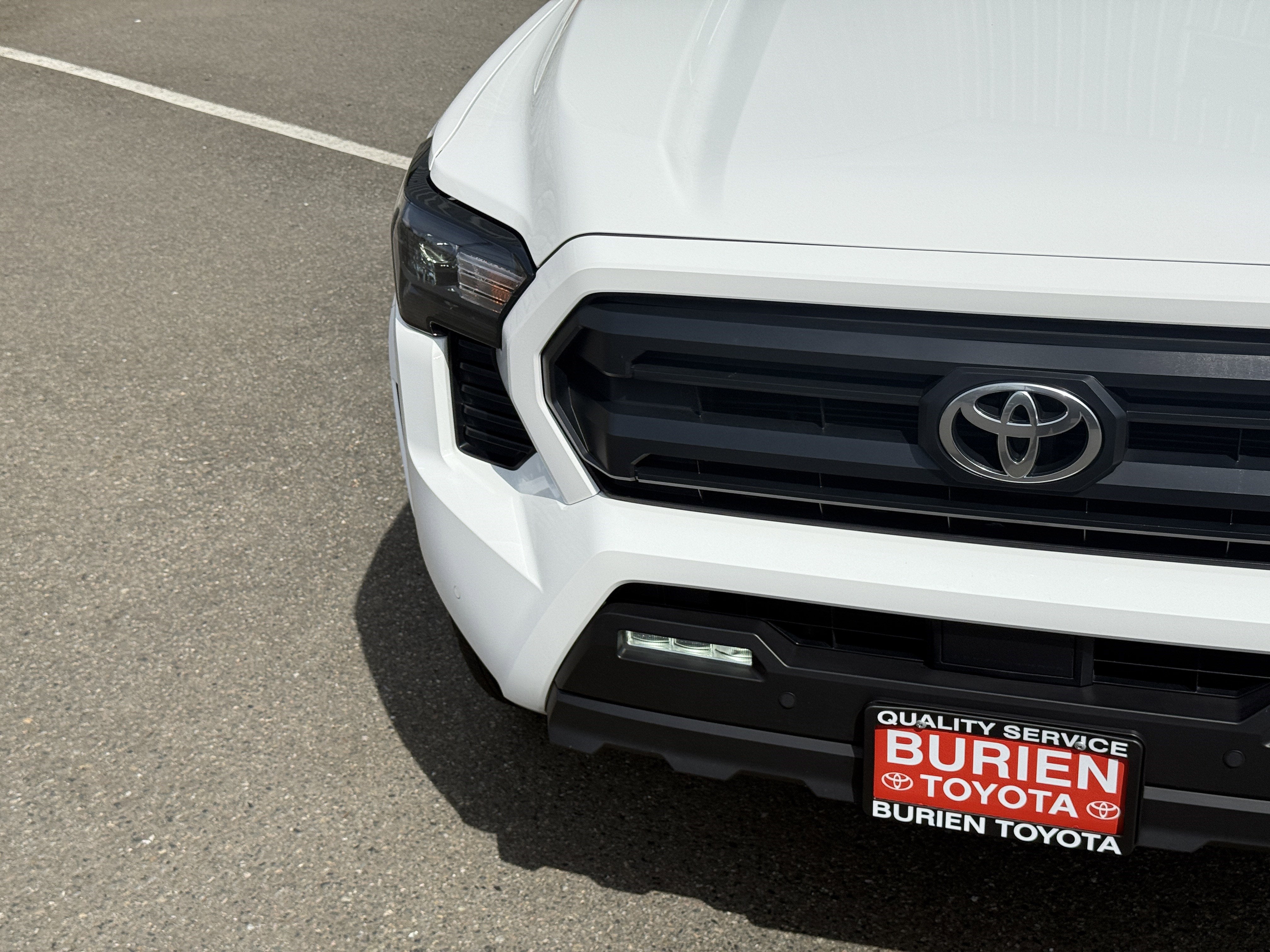 2025 Toyota Tacoma 4WD SR5