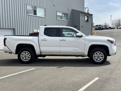 2025 Toyota Tacoma 4WD SR5