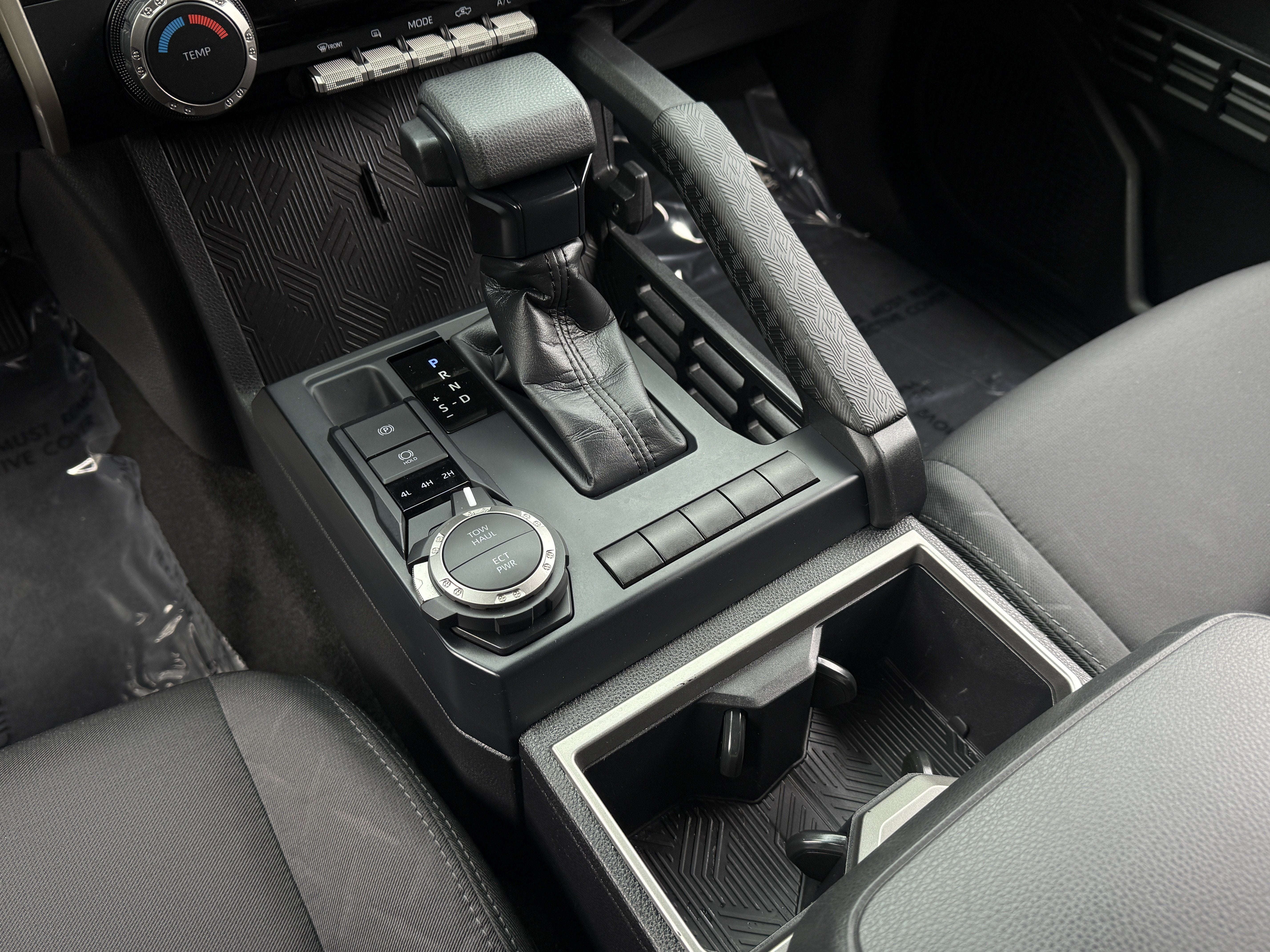 2025 Toyota Tacoma 4WD SR5
