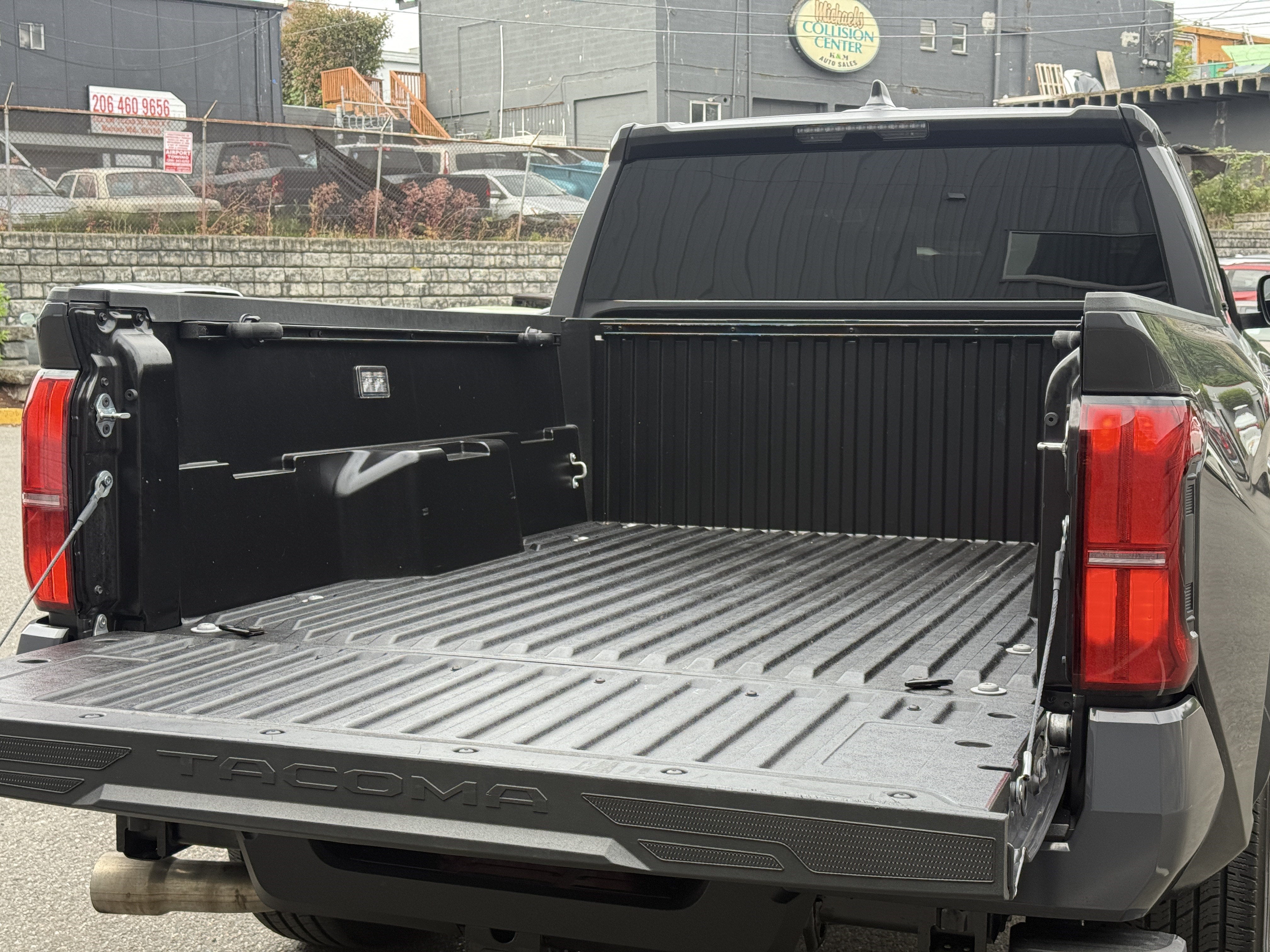 2025 Toyota Tacoma 4WD SR5