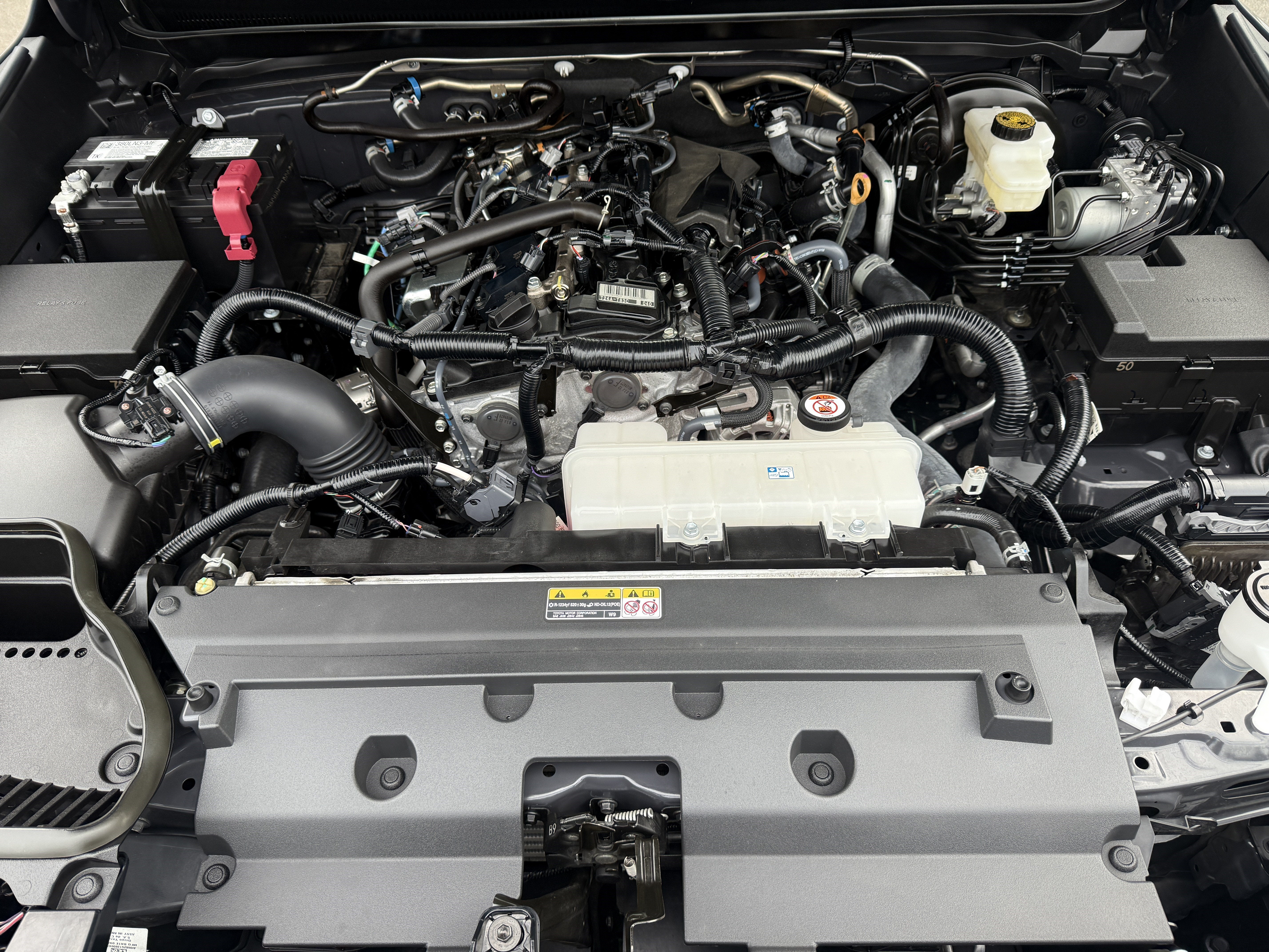 2025 Toyota Tacoma 4WD SR5