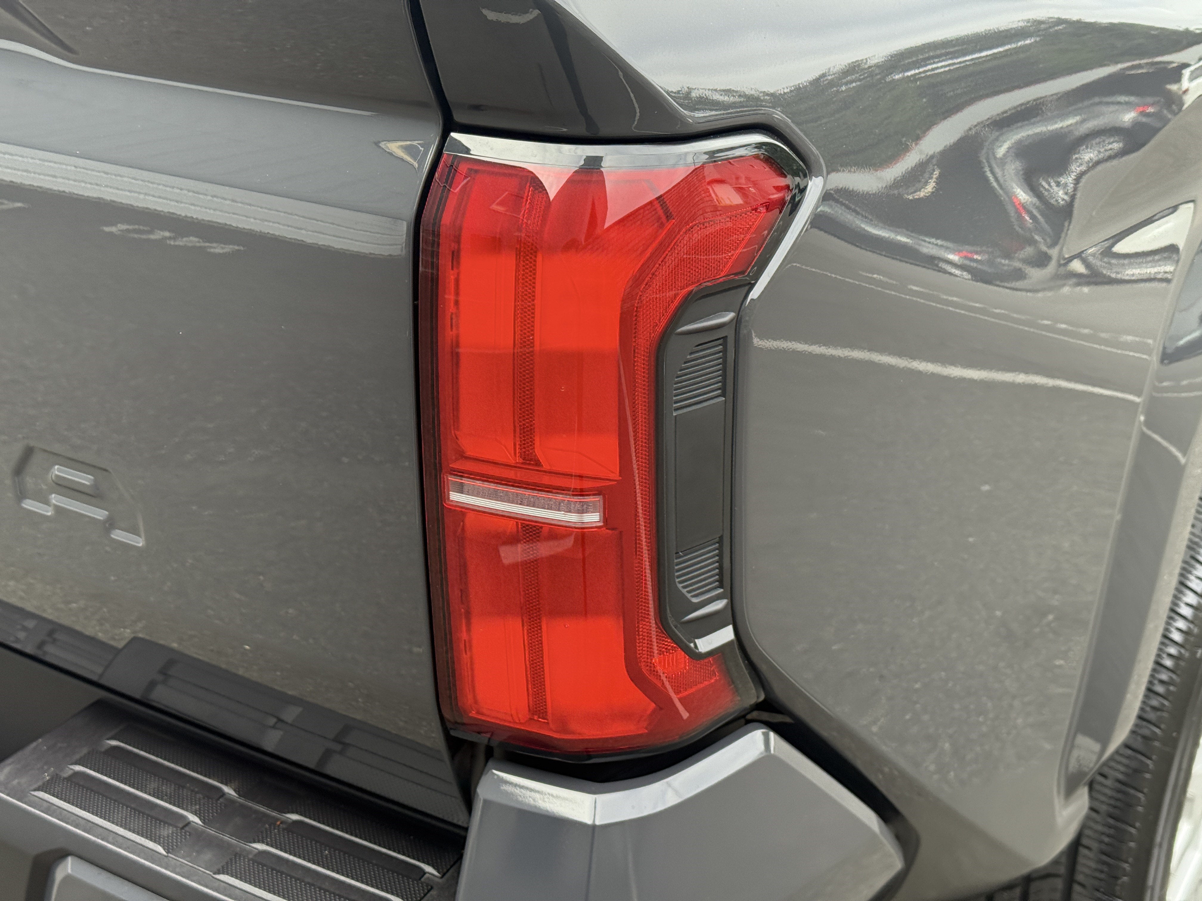 2025 Toyota Tacoma 4WD SR5