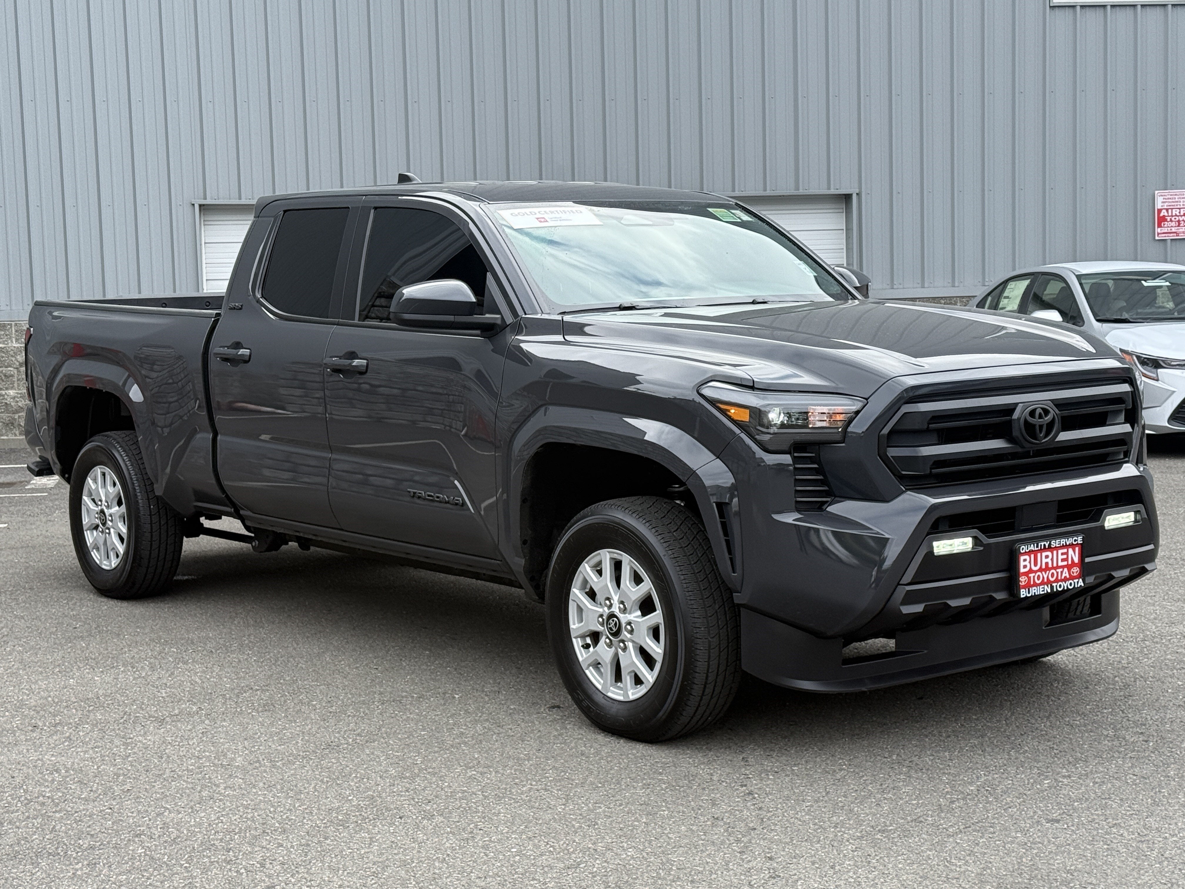 2025 Toyota Tacoma 4WD SR5
