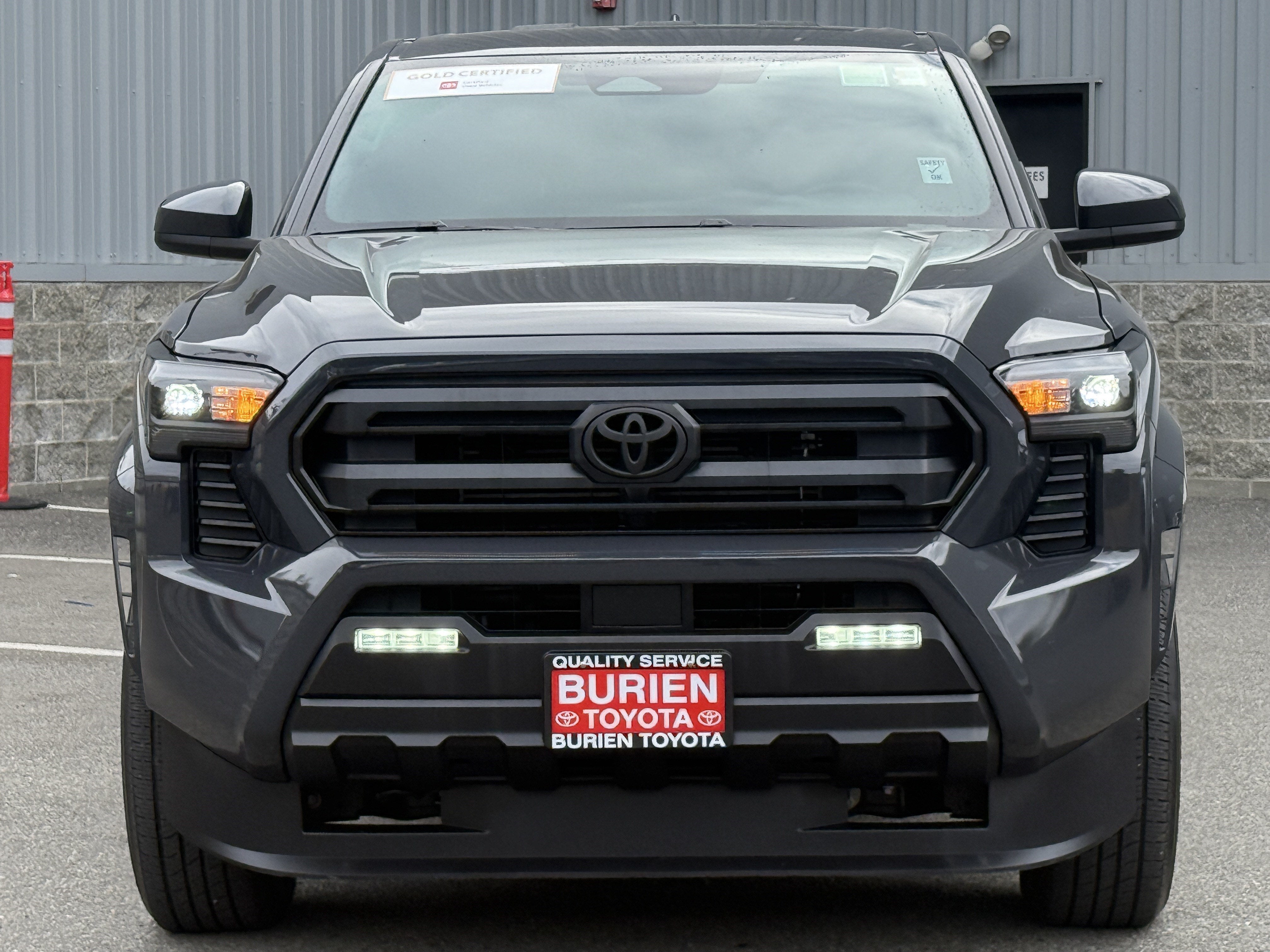 2025 Toyota Tacoma 4WD SR5