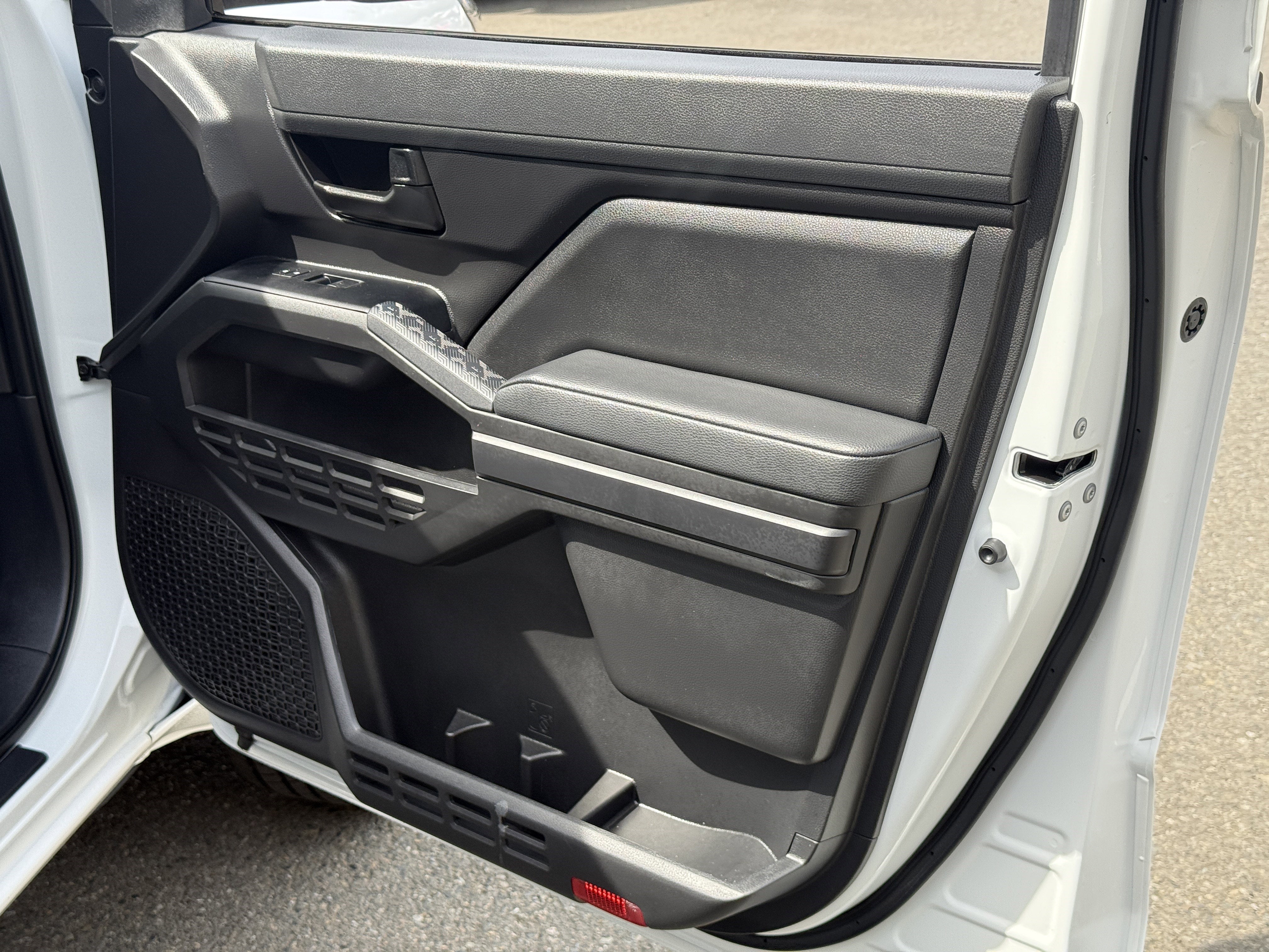 2025 Toyota Tacoma 4WD SR