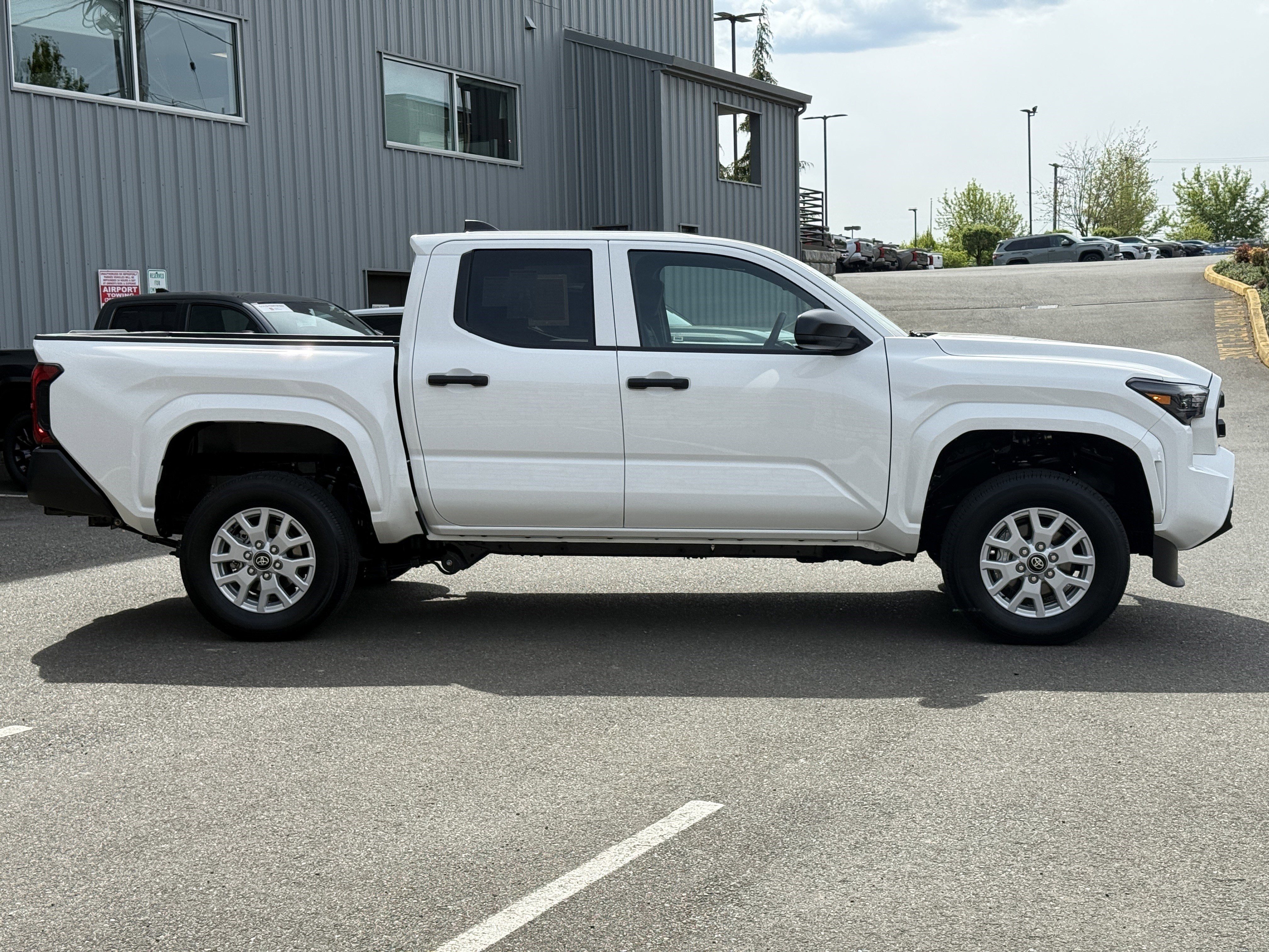 2025 Toyota Tacoma 4WD SR