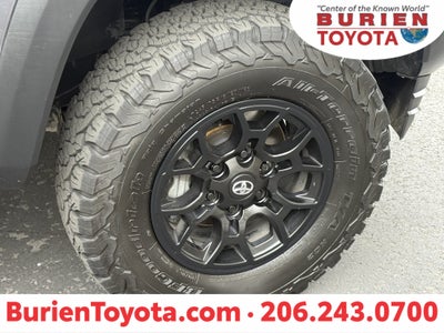 2022 Toyota Tacoma 4WD SR V6