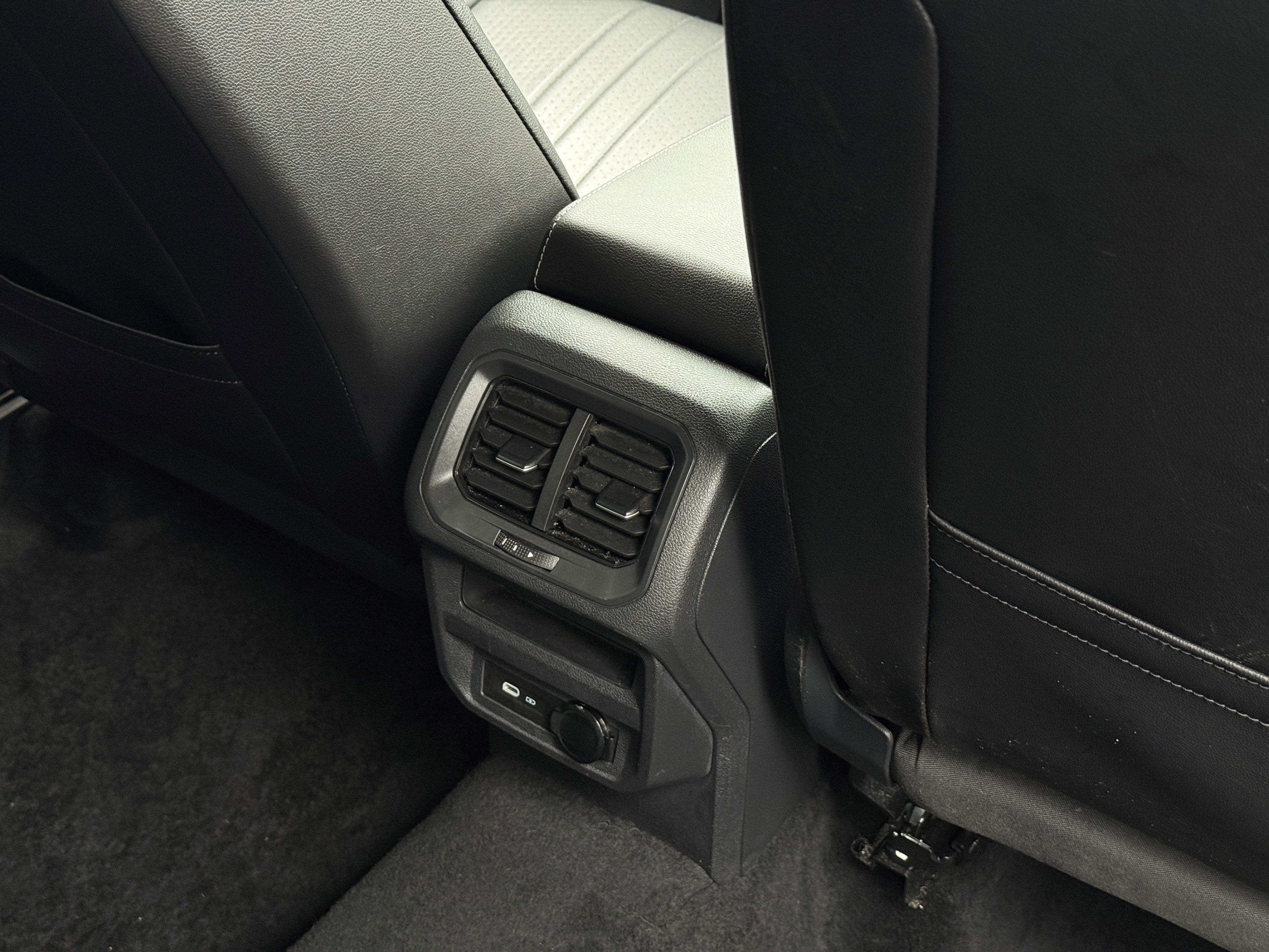 2024 Volkswagen Tiguan SE 4Motion