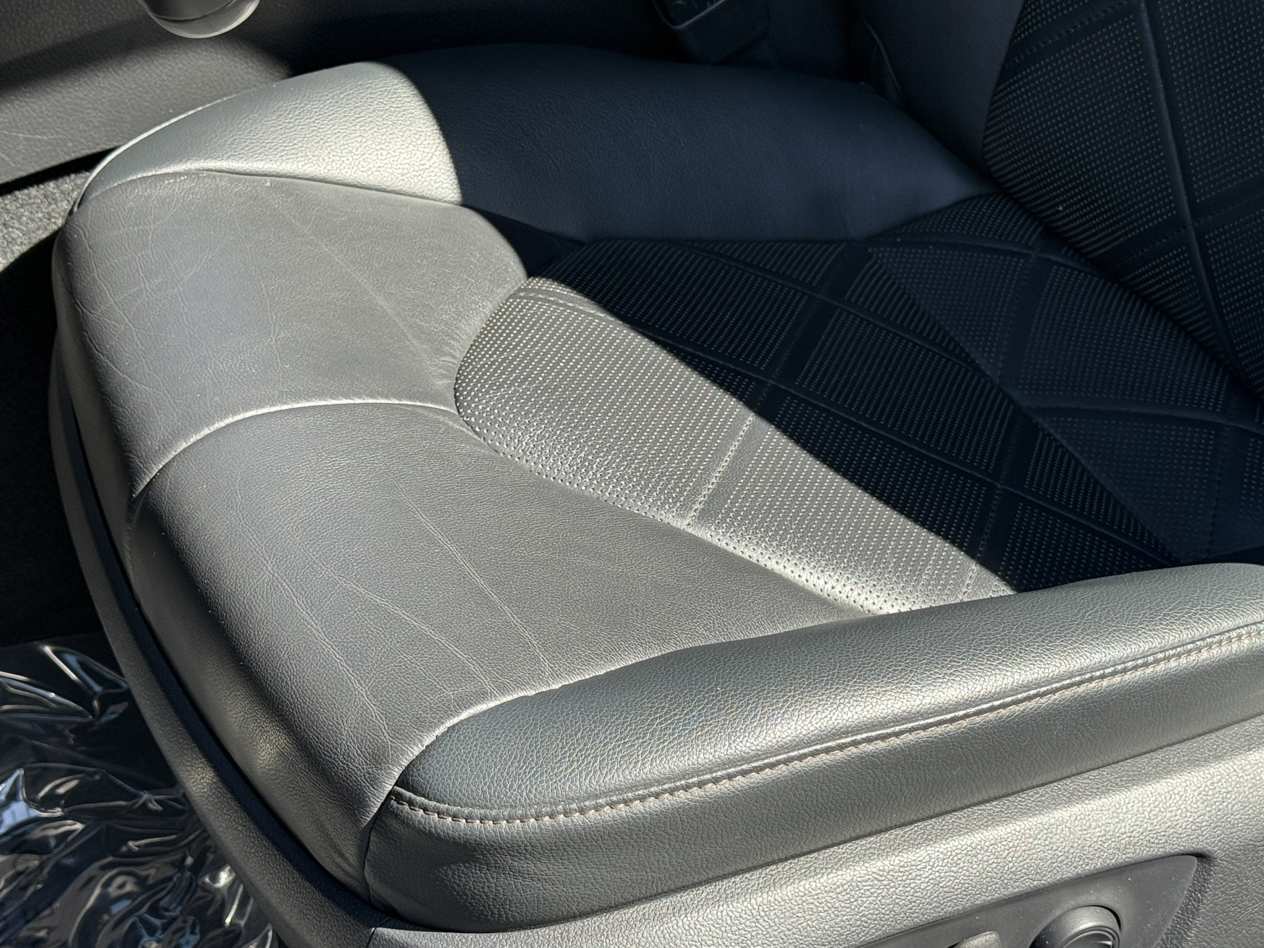 2019 Toyota Camry Hybrid XLE