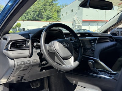 2019 Toyota Camry Hybrid XLE