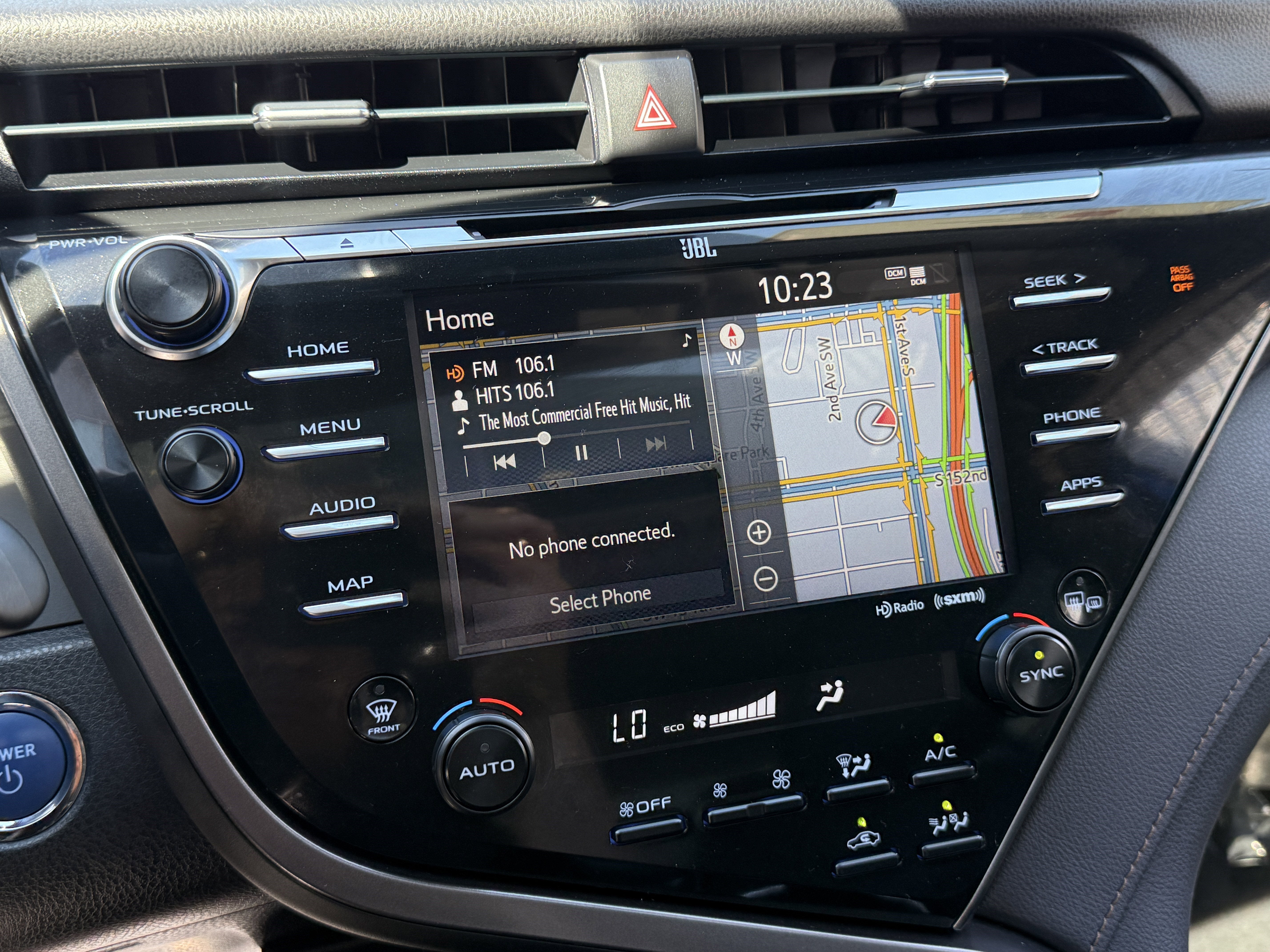 2019 Toyota Camry Hybrid XLE