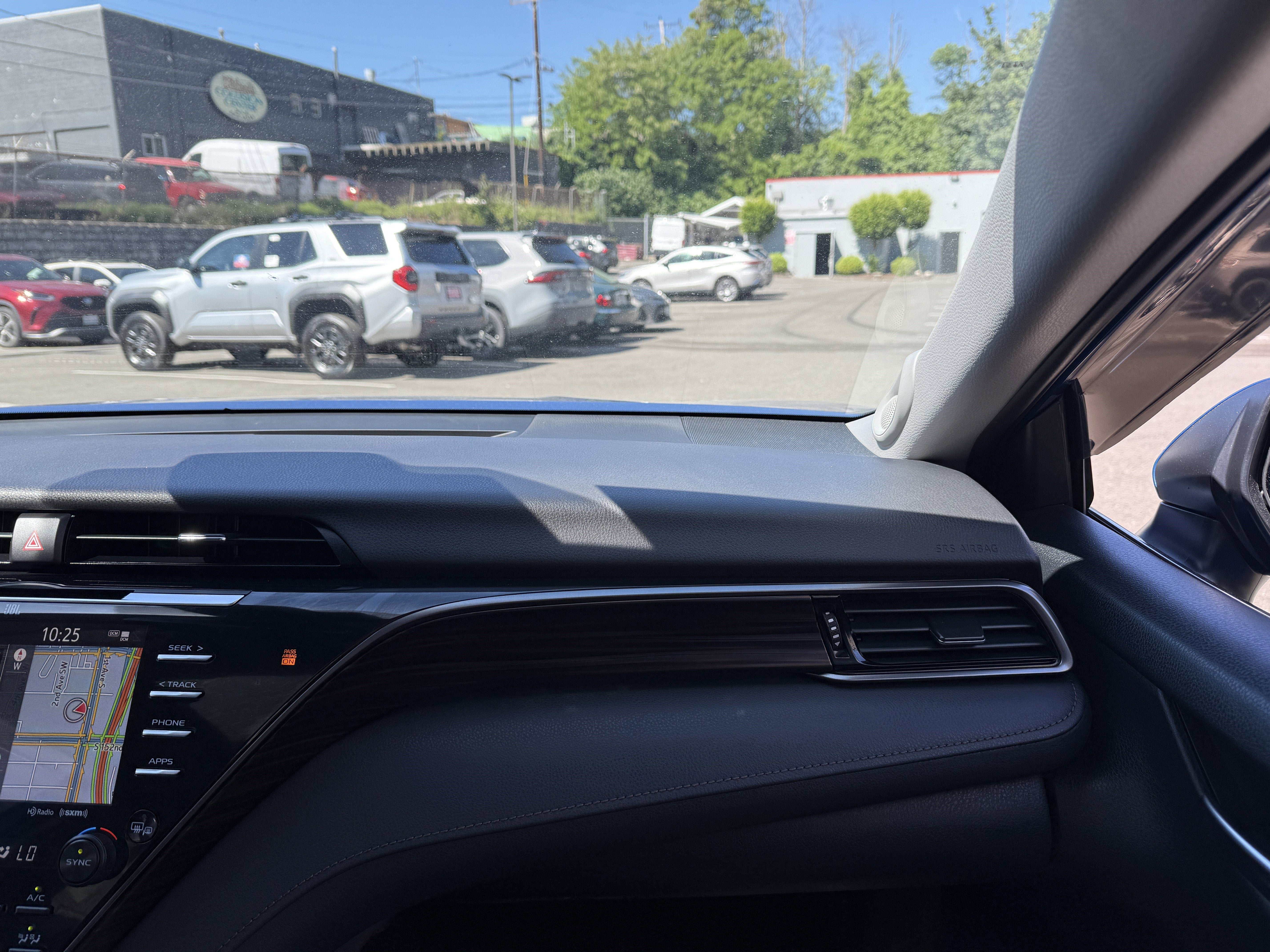 2019 Toyota Camry Hybrid XLE