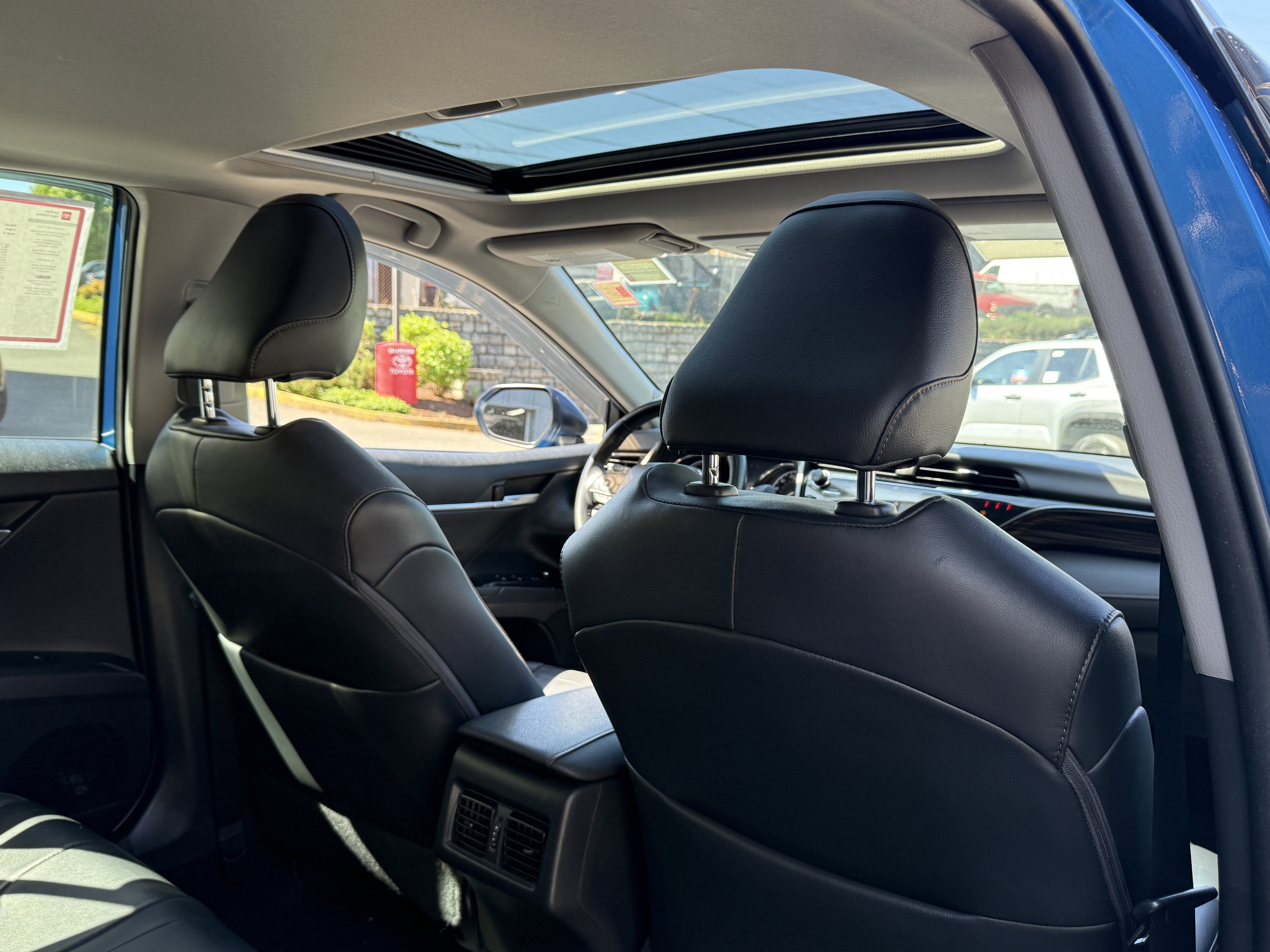 2019 Toyota Camry Hybrid XLE