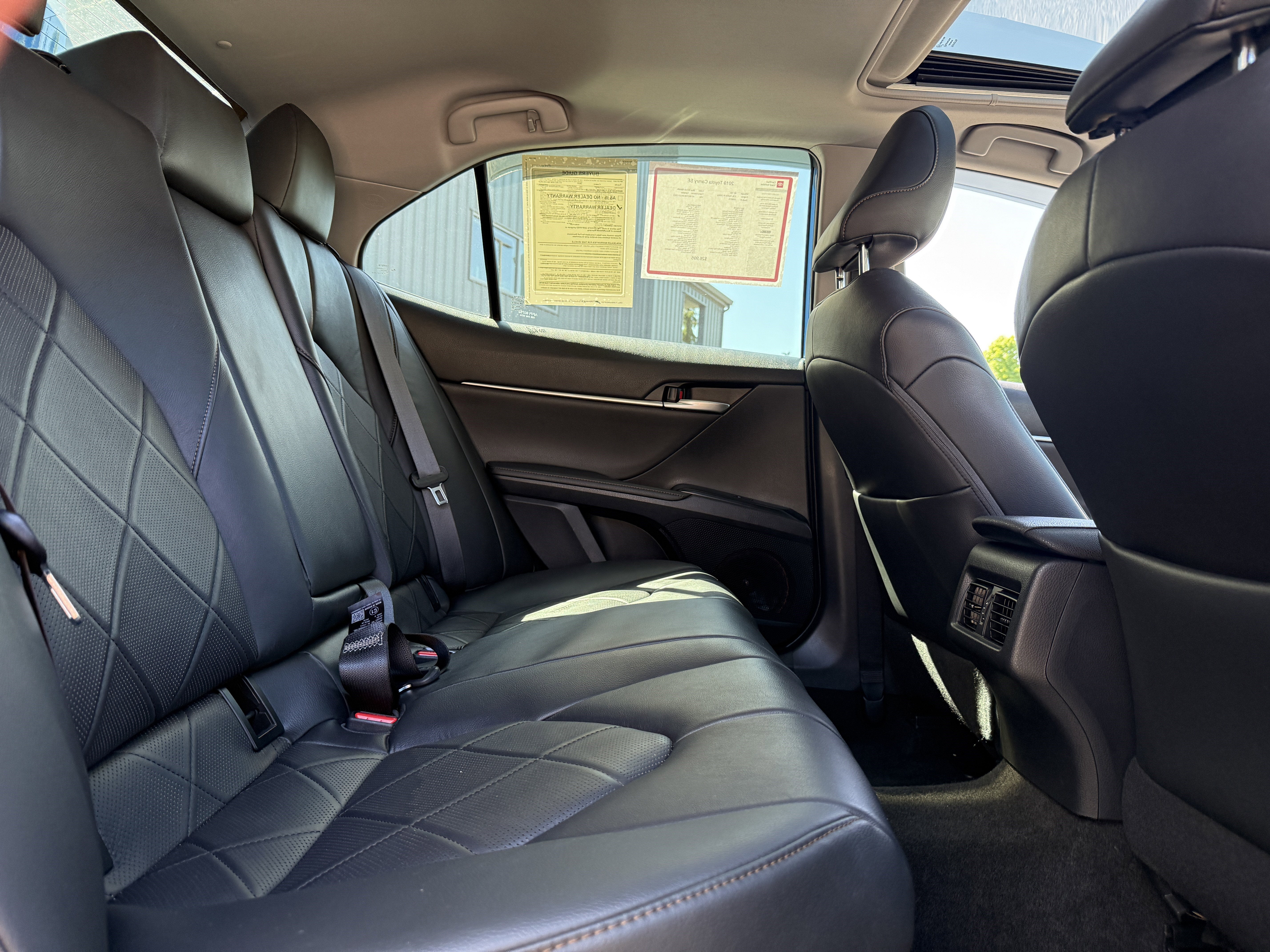 2019 Toyota Camry Hybrid XLE