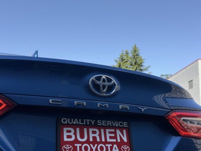 2019 Toyota Camry Hybrid XLE