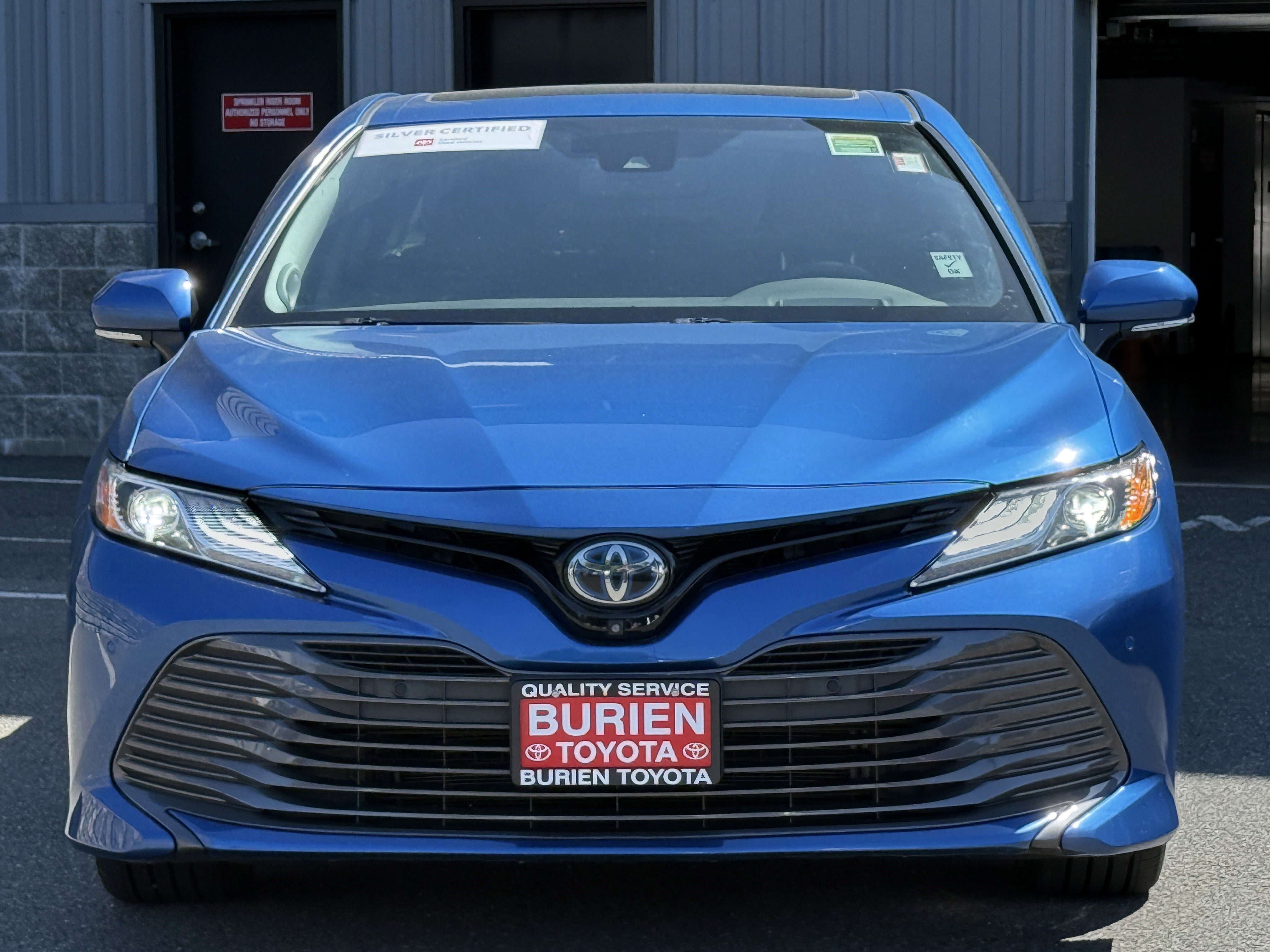 2019 Toyota Camry Hybrid XLE