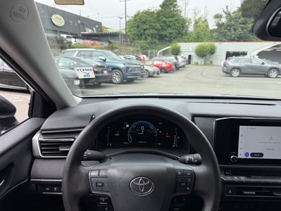 2025 Toyota Camry LE