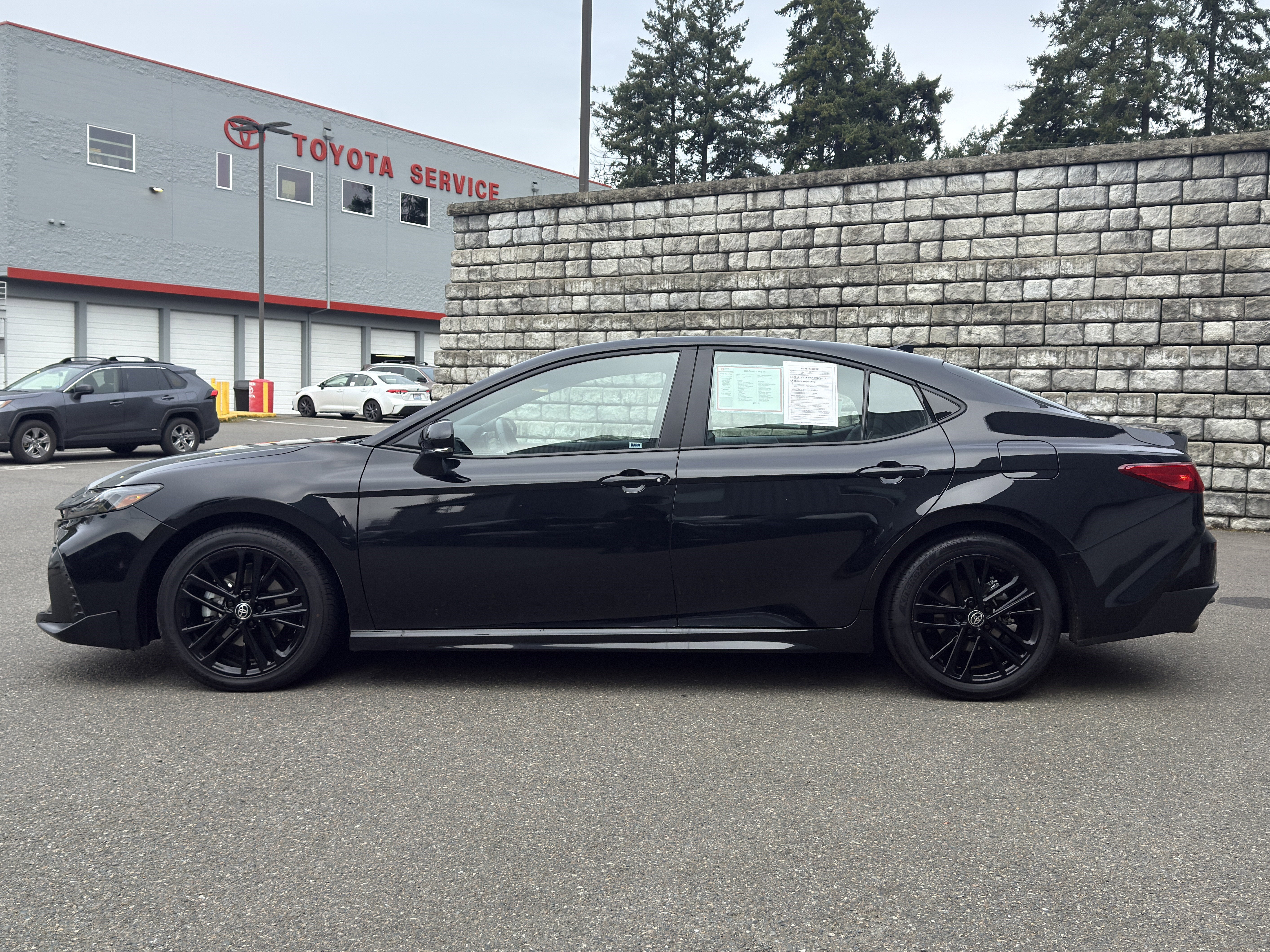 2025 Toyota Camry SE