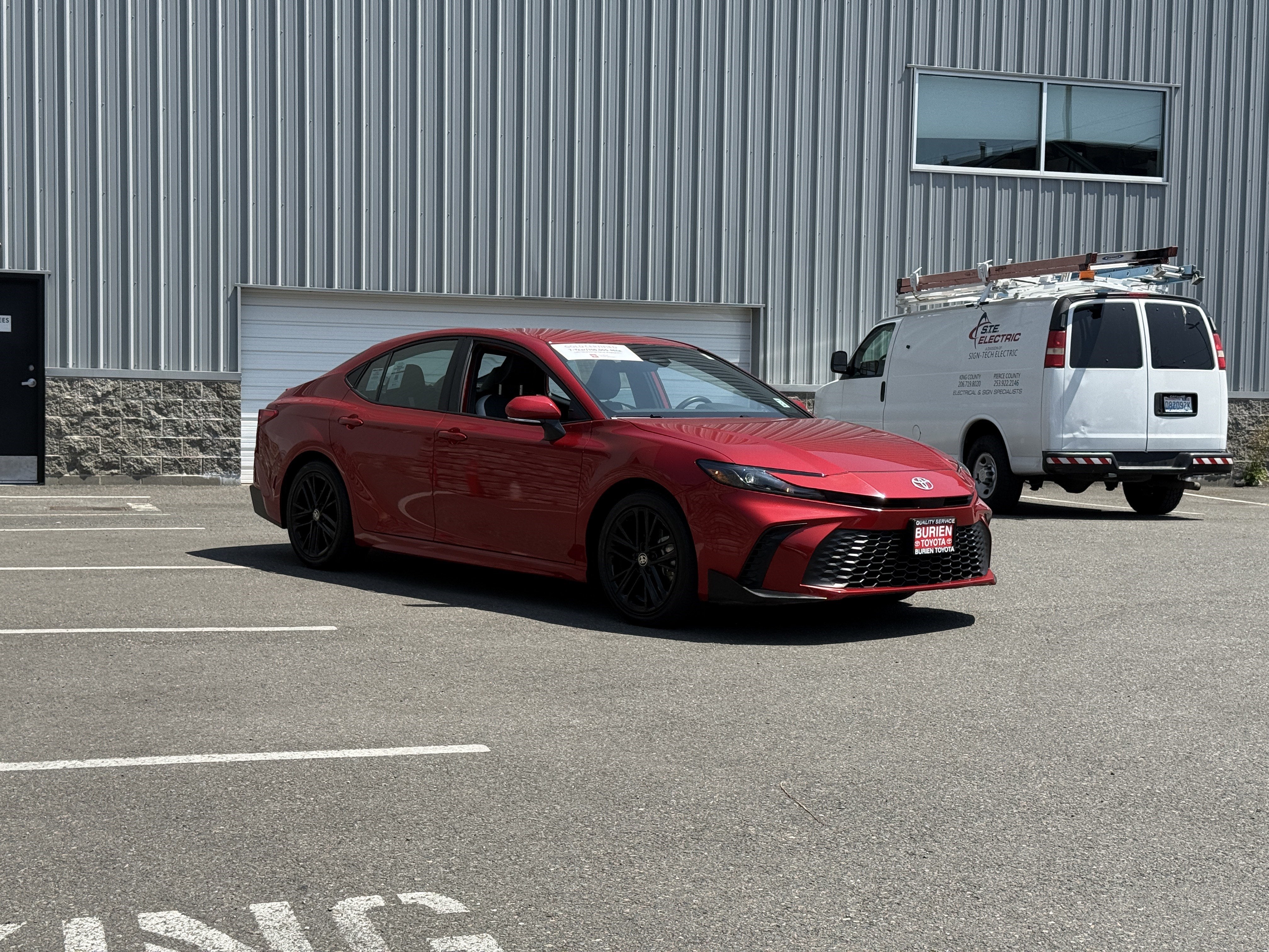 2025 Toyota Camry SE